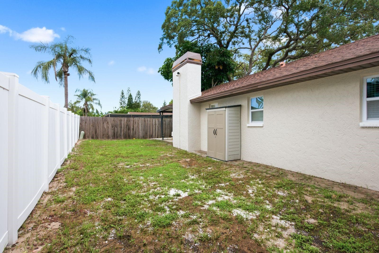 Private, fenced and ready to enjoy! - 12620 115TH ST, LARGO