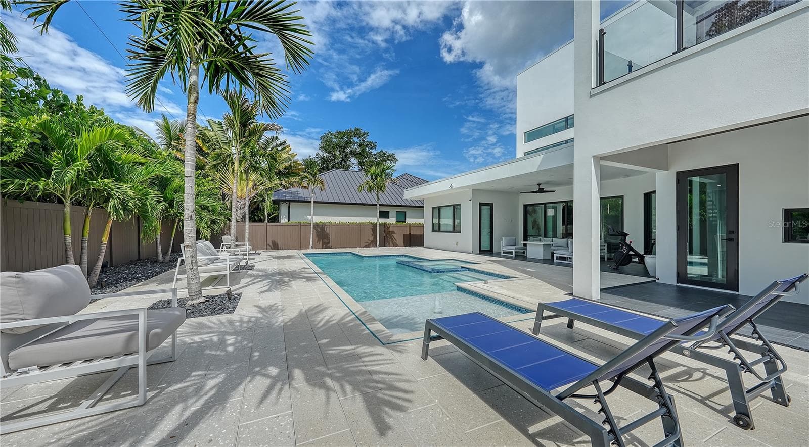 Single Family Residence at 1960 BOYCE ST, SARASOTA, photo 13 of 61
