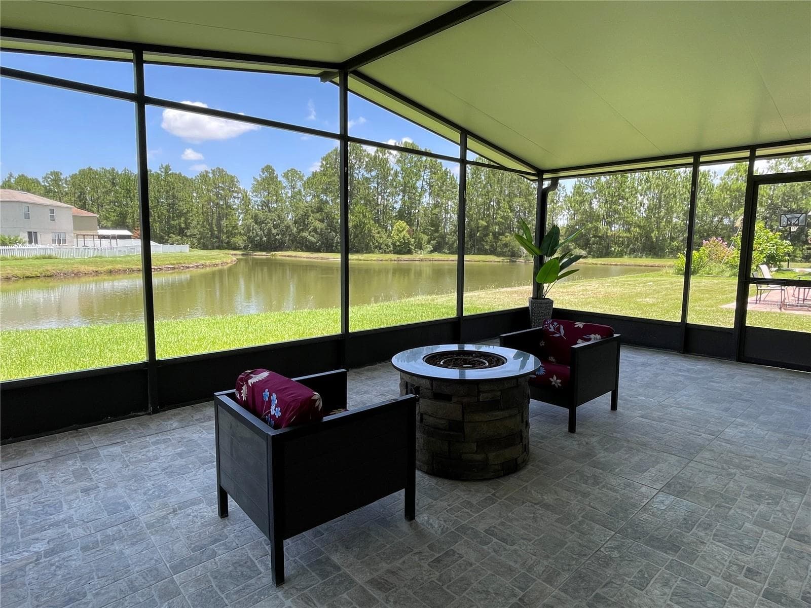 Single Family Residence at 5036 WHISTLING PINES CT, WESLEY CHAPEL, photo 6 of 16