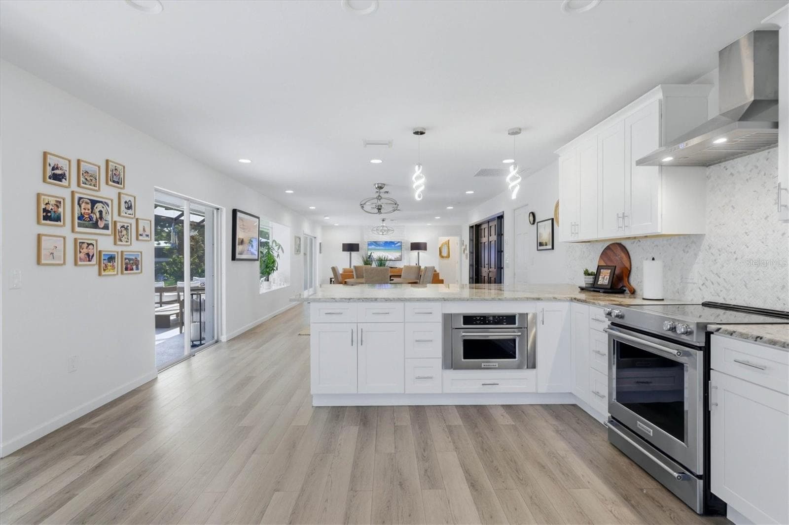 Single Family Residence at 1761 SANDALWOOD DR, SARASOTA, photo 21 of 81