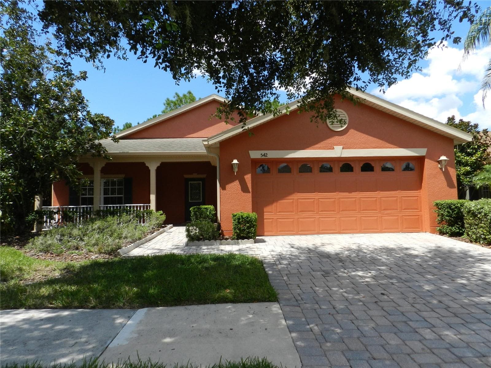 542 PORTOFINO DR