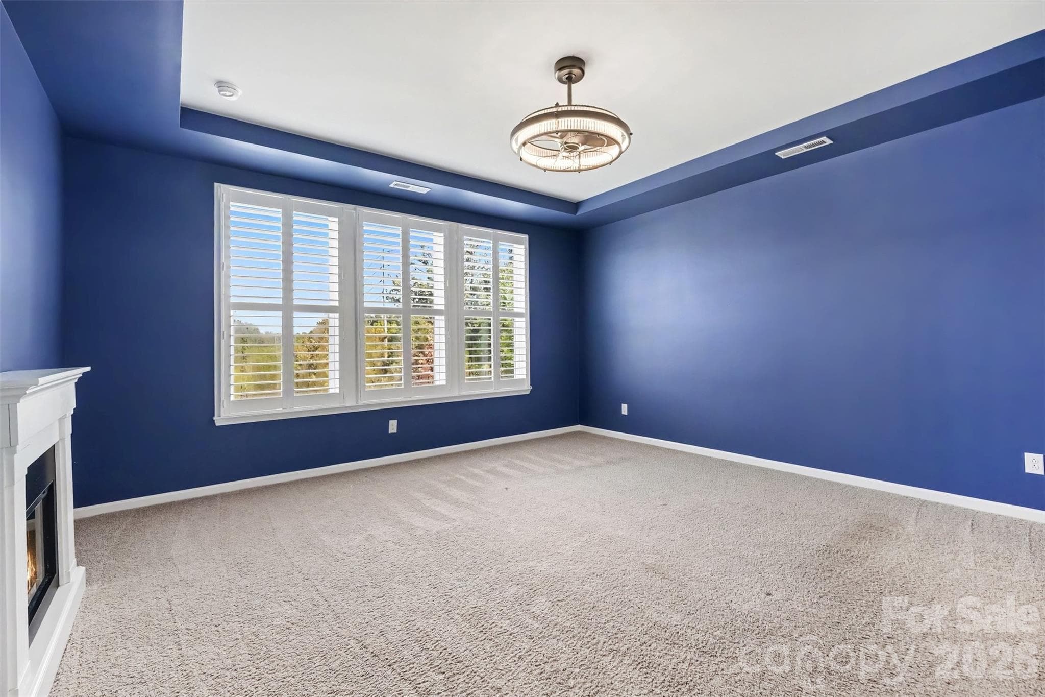 Single Family Residence at 8017 Creek Park Drive, Denver, photo 15 of 31