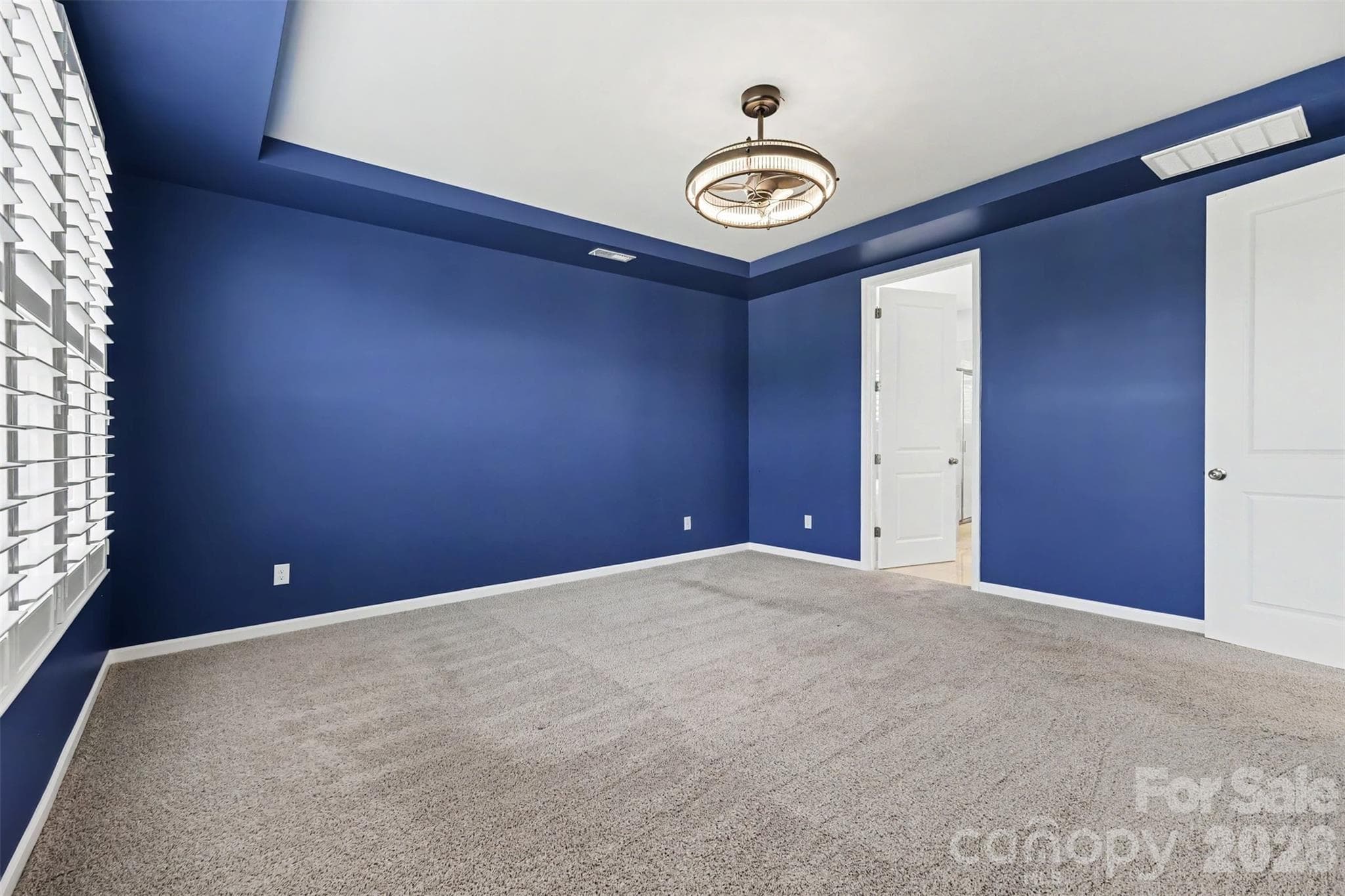 Single Family Residence at 8017 Creek Park Drive, Denver, photo 17 of 31