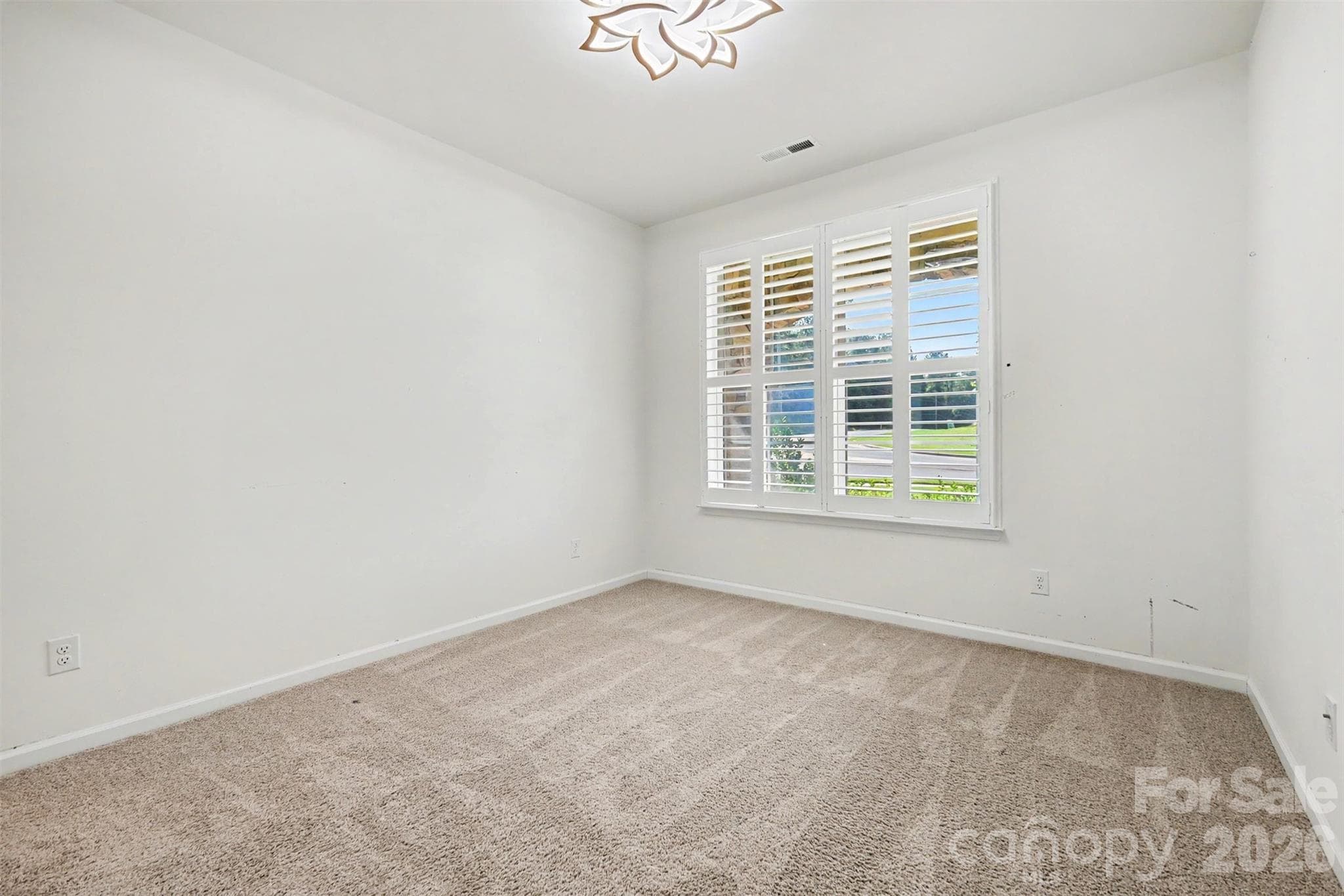 Single Family Residence at 8017 Creek Park Drive, Denver, photo 18 of 31