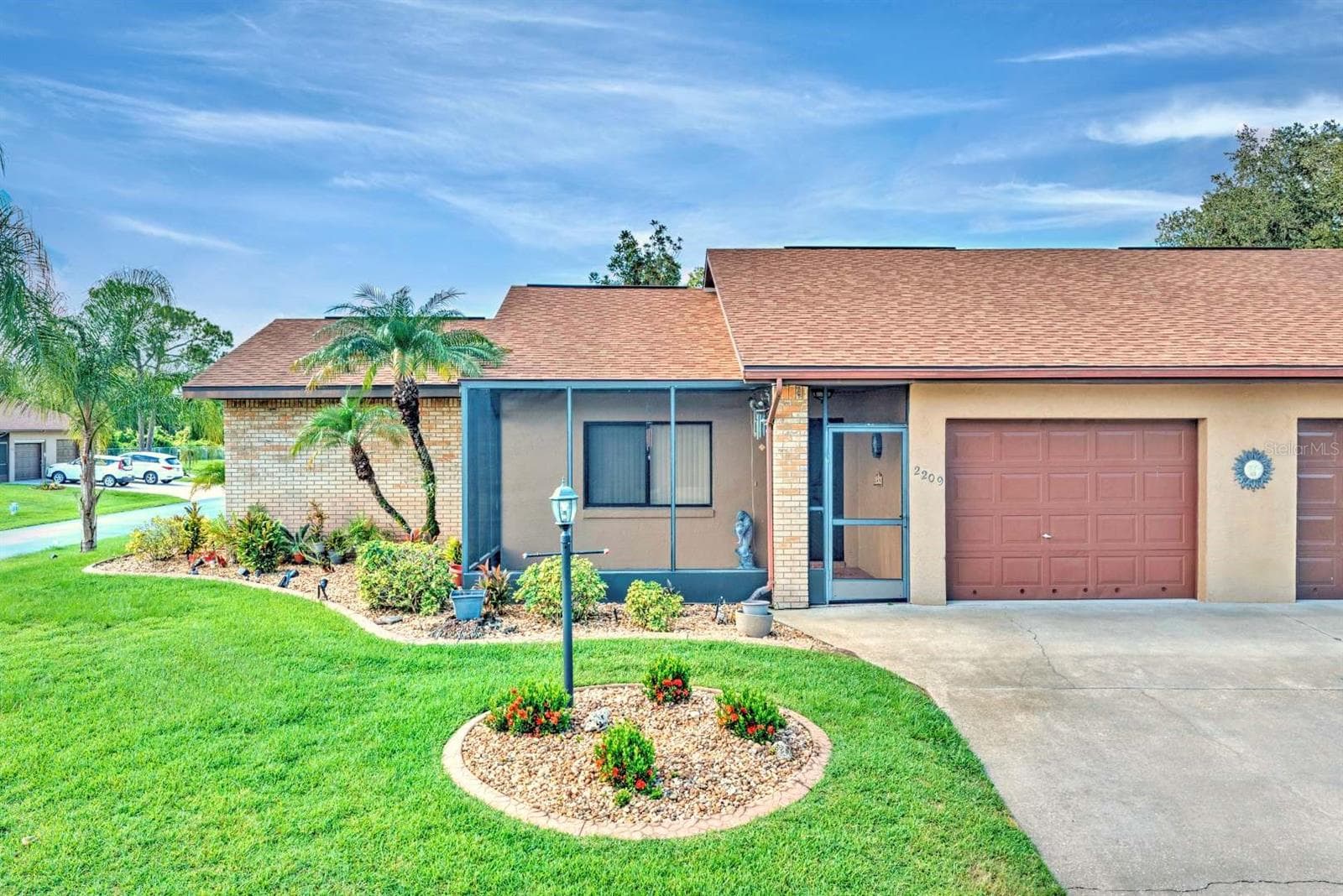 2209 HIDDEN CREEK CIR