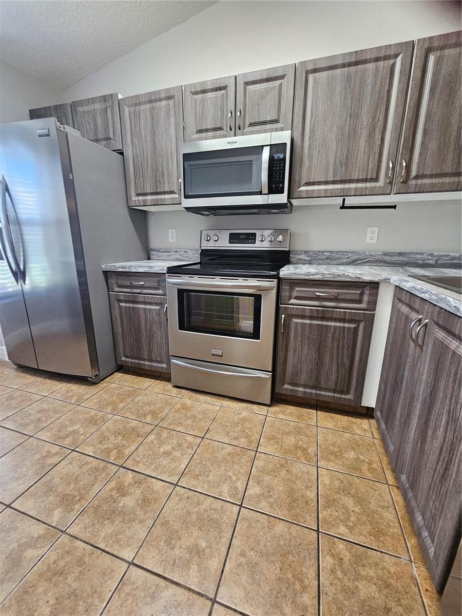 Villa at 2510 KING OAK CIR, ST CLOUD, photo 19 of 35