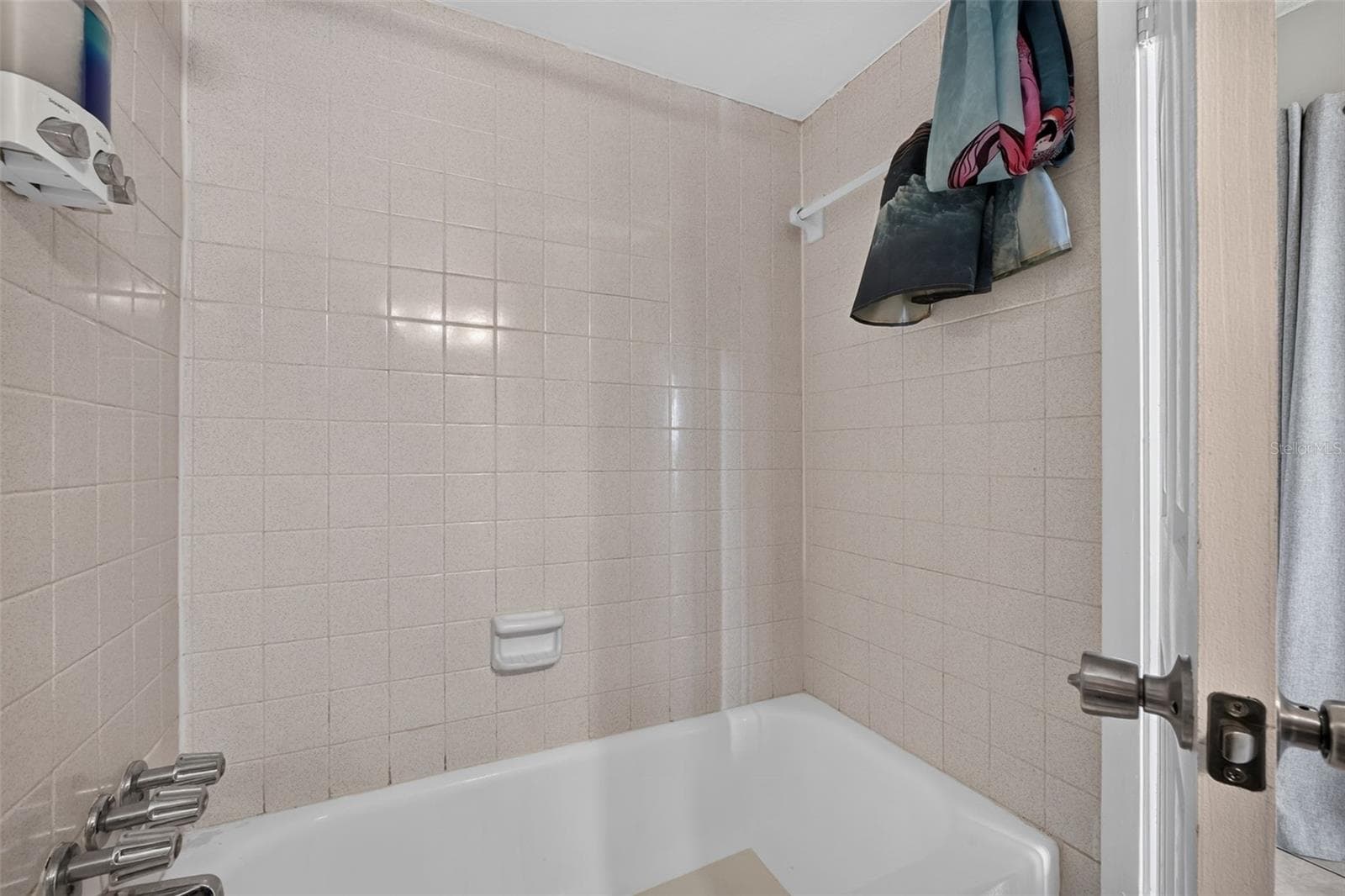 Condominium at 800 N ATLANTIC AVE #201, DAYTONA BEACH, photo 13 of 35