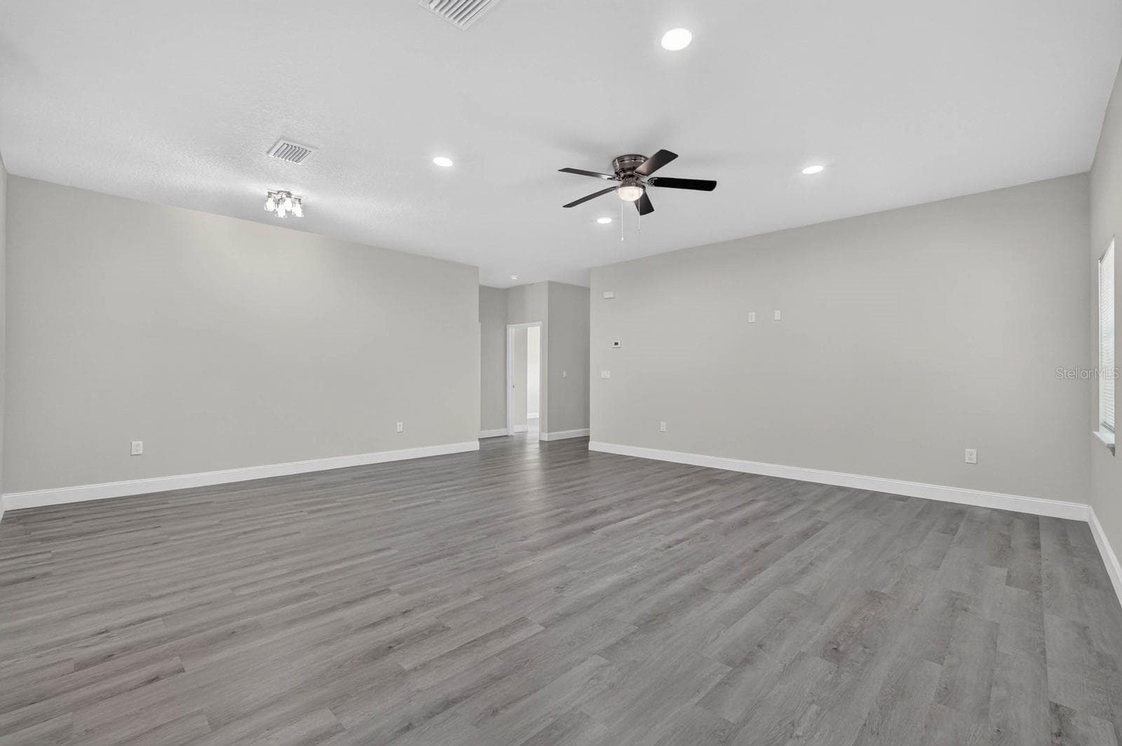 Single Family Residence at 757 INDIANA ST, DAYTONA BEACH, photo 10 of 41