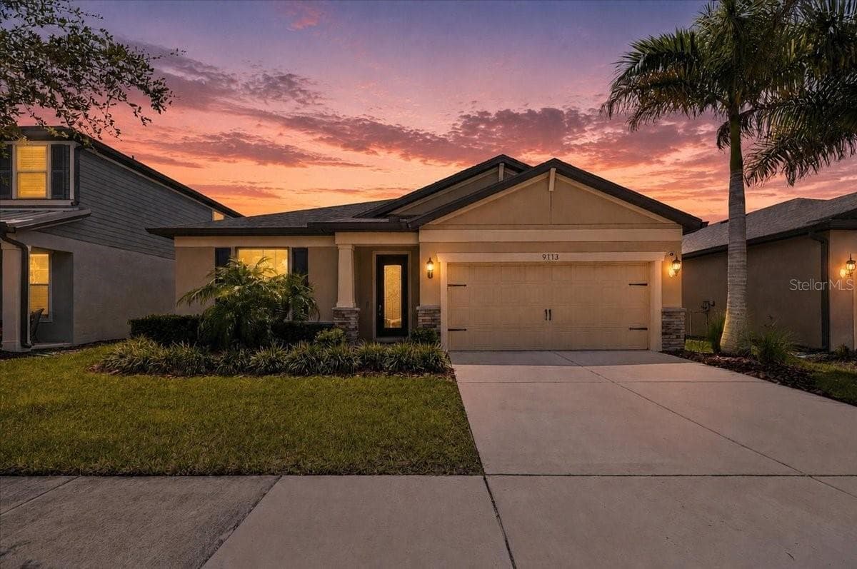 Single Family Residence at 9113 GRANT LINE LN, RIVERVIEW, photo 2 of 53