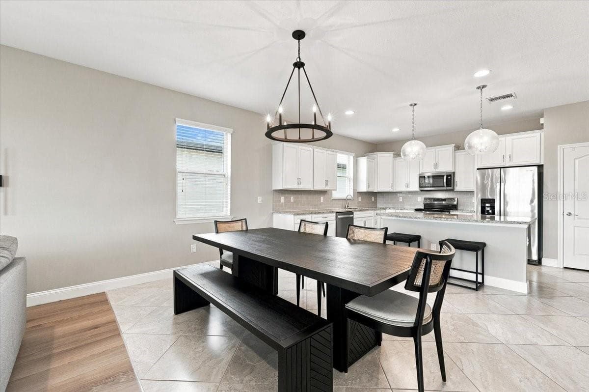Single Family Residence at 9113 GRANT LINE LN, RIVERVIEW, photo 13 of 53