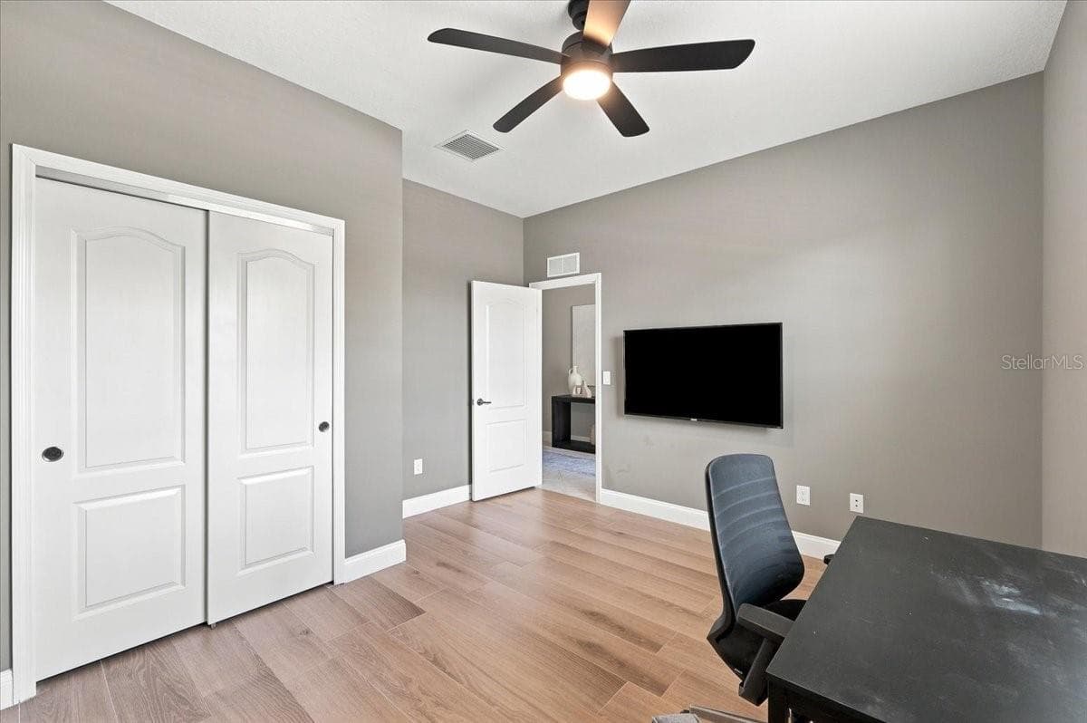 Single Family Residence at 9113 GRANT LINE LN, RIVERVIEW, photo 28 of 53