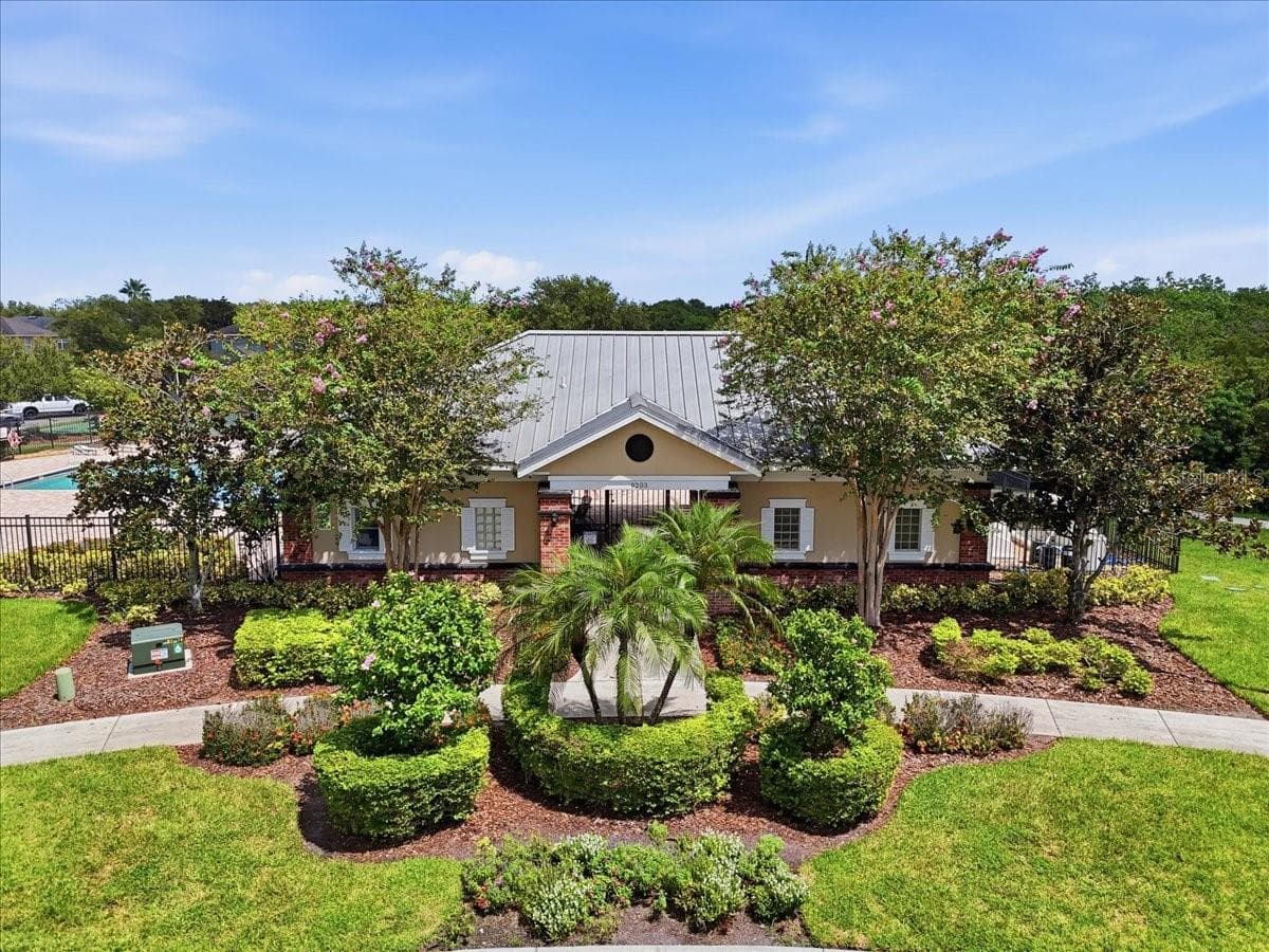 Single Family Residence at 9113 GRANT LINE LN, RIVERVIEW, photo 35 of 53