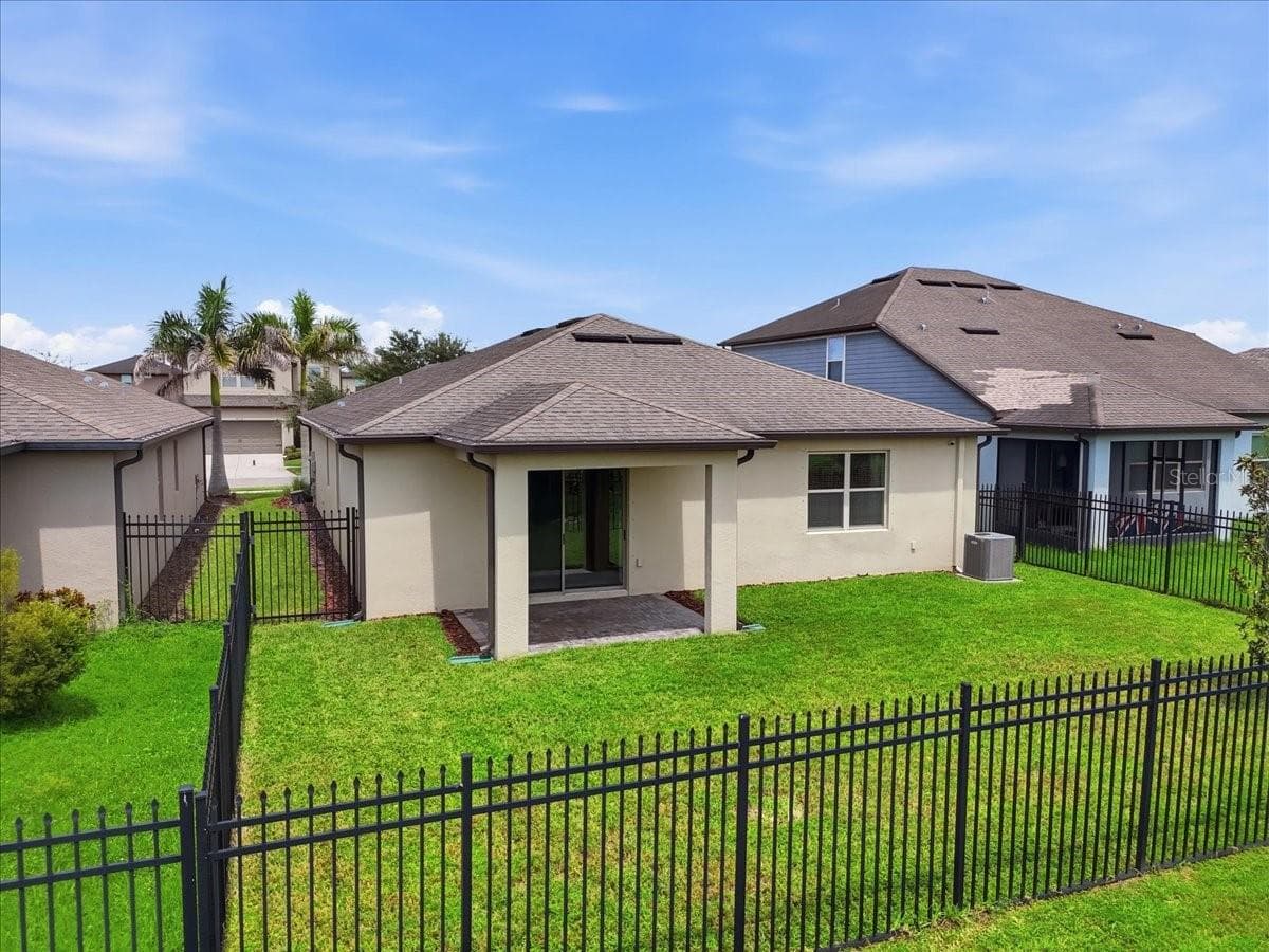 Single Family Residence at 9113 GRANT LINE LN, RIVERVIEW, photo 48 of 53