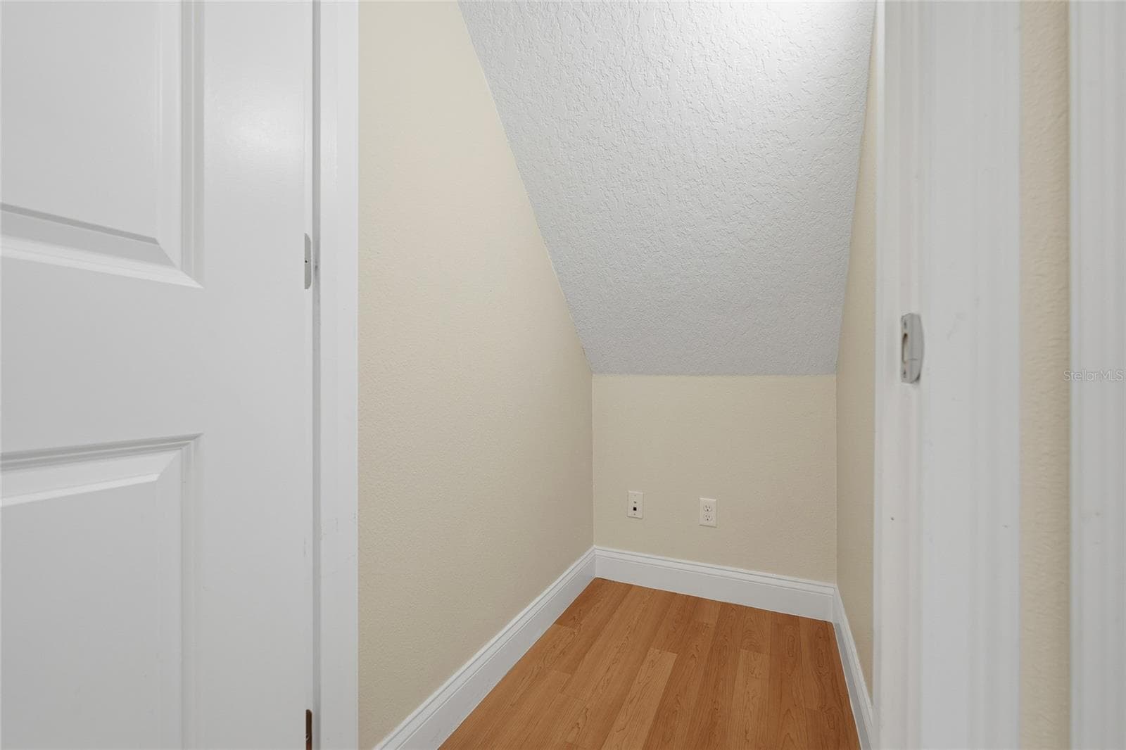Hall Storage 2nd Floor - 4441 DEER RUN RD, ST CLOUD