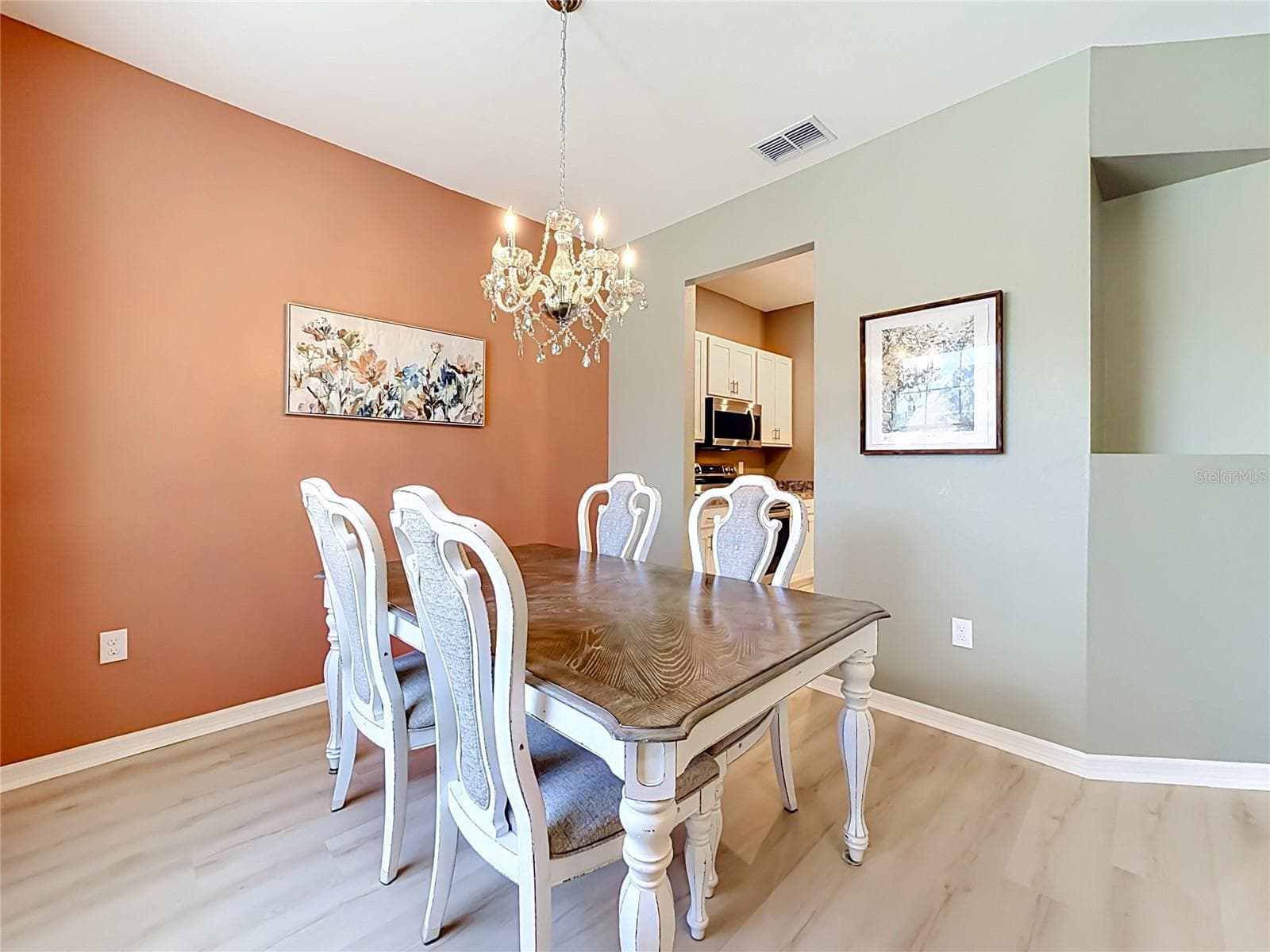 Single Family Residence at 1069 SANDPIPER LOOP, WINTER HAVEN, photo 13 of 59