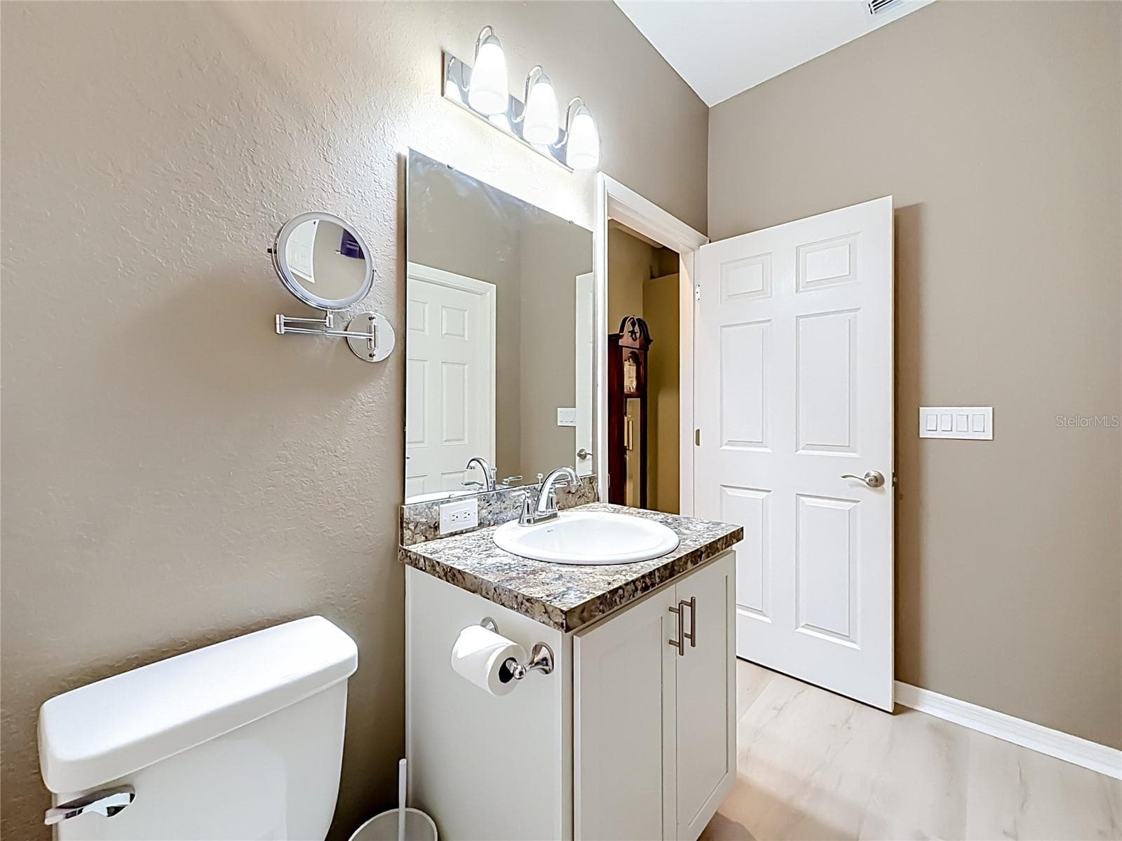 Single Family Residence at 1069 SANDPIPER LOOP, WINTER HAVEN, photo 33 of 59