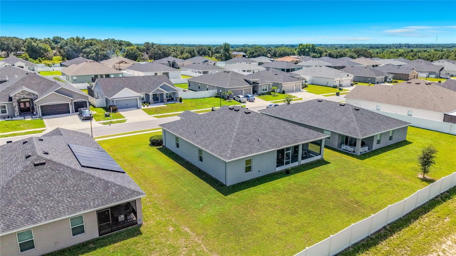 Single Family Residence at 1069 SANDPIPER LOOP, WINTER HAVEN, photo 54 of 59