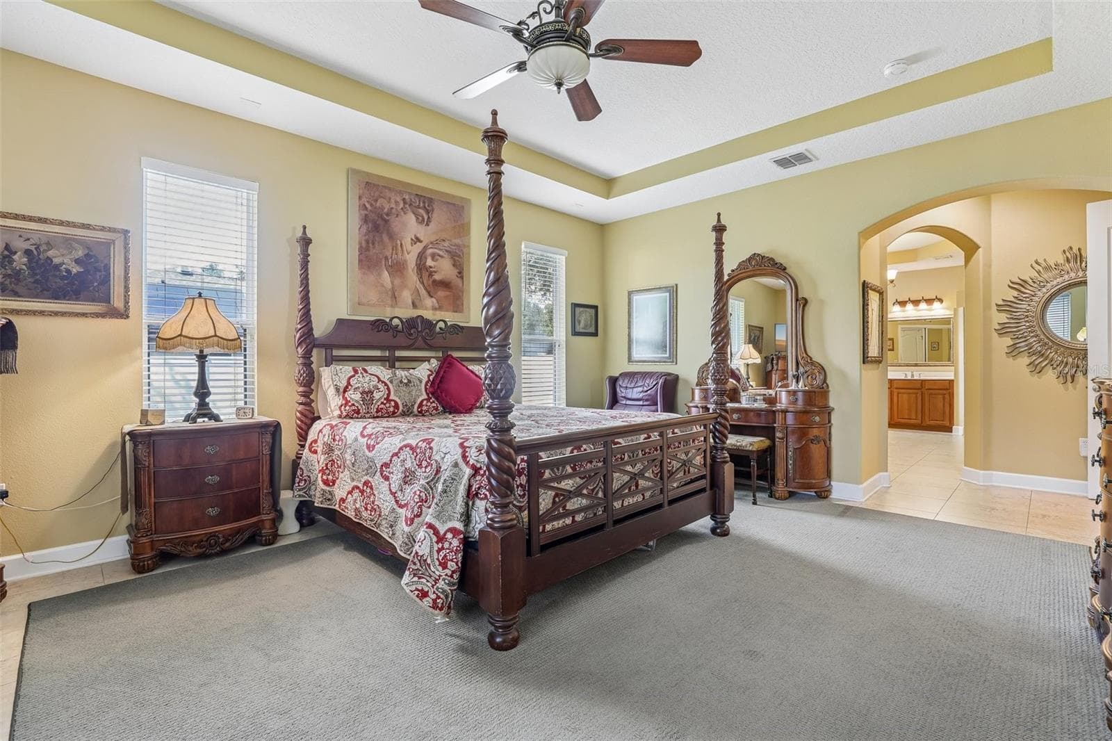 Generous main floor primary suite. - 2431 PONKAN SUMMIT DR, APOPKA