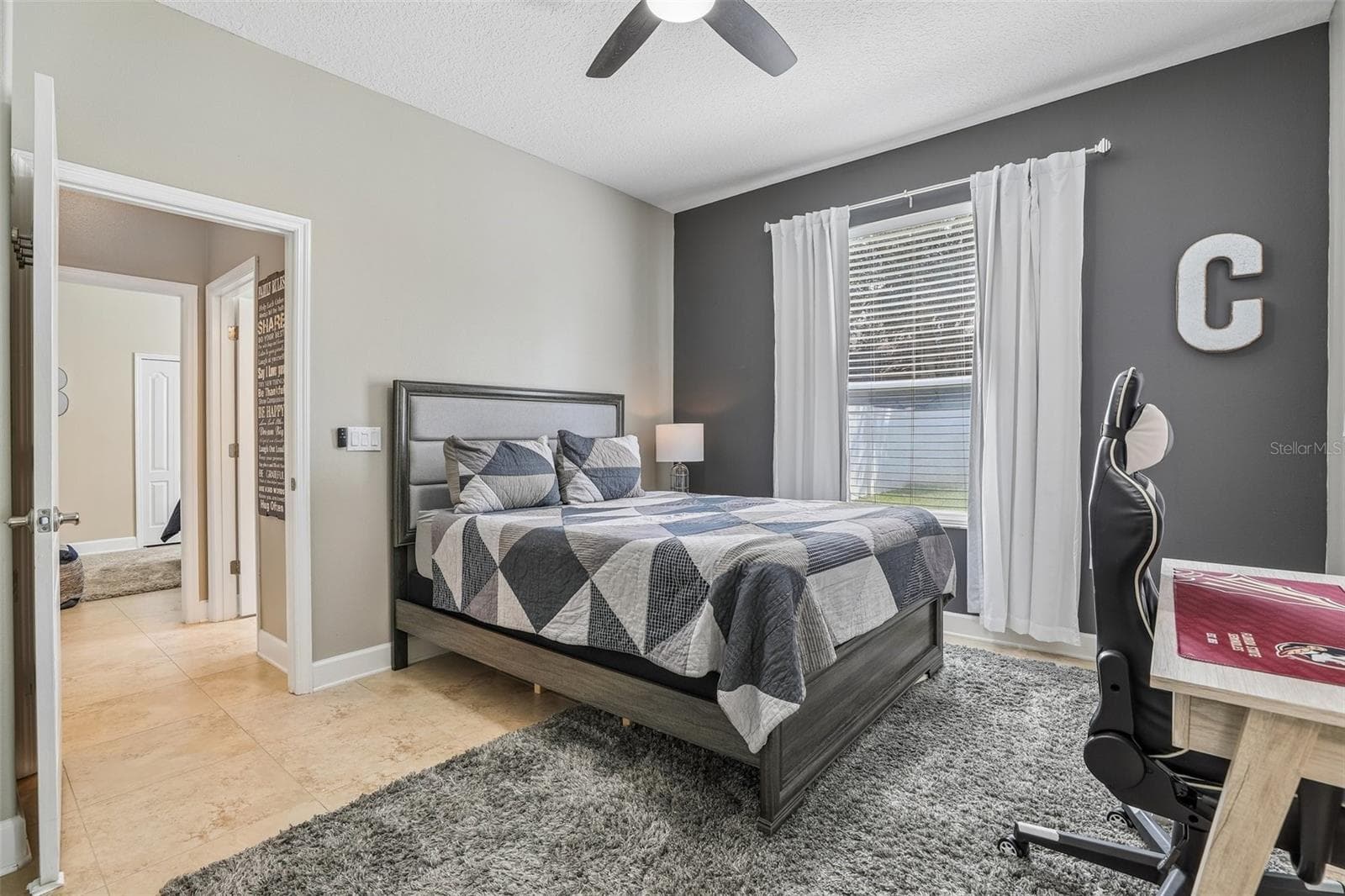 Main floor guest bedroom suite. - 2431 PONKAN SUMMIT DR, APOPKA