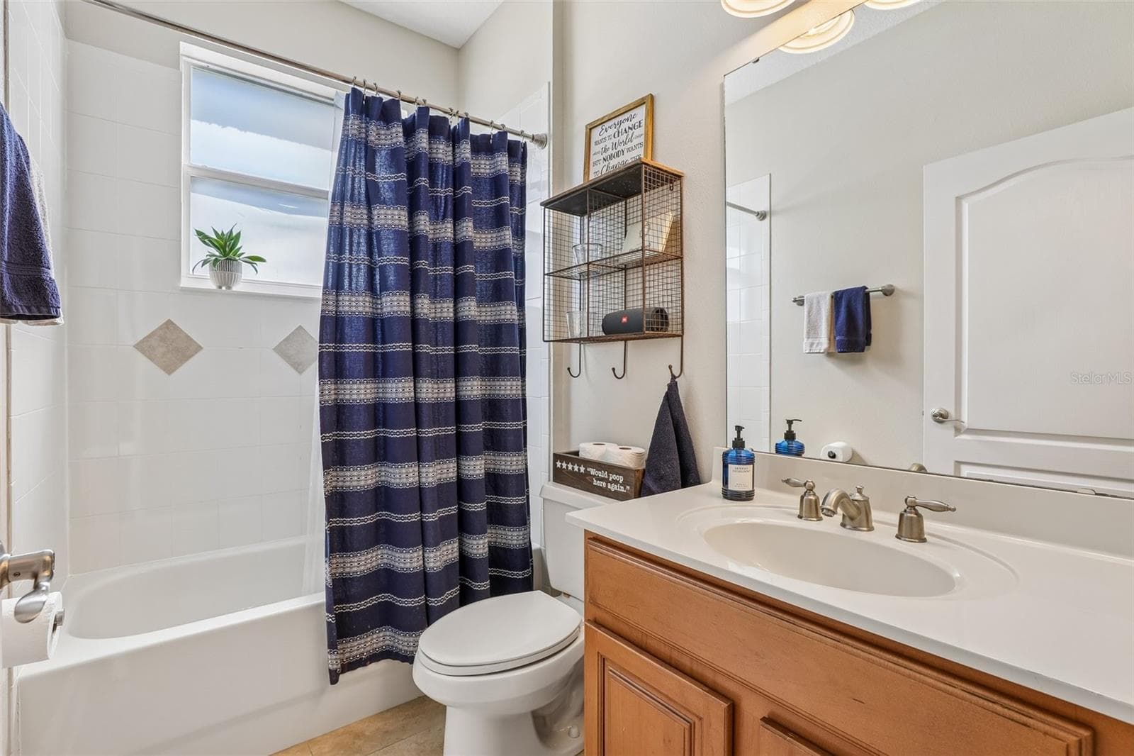 Third full bath. - 2431 PONKAN SUMMIT DR, APOPKA