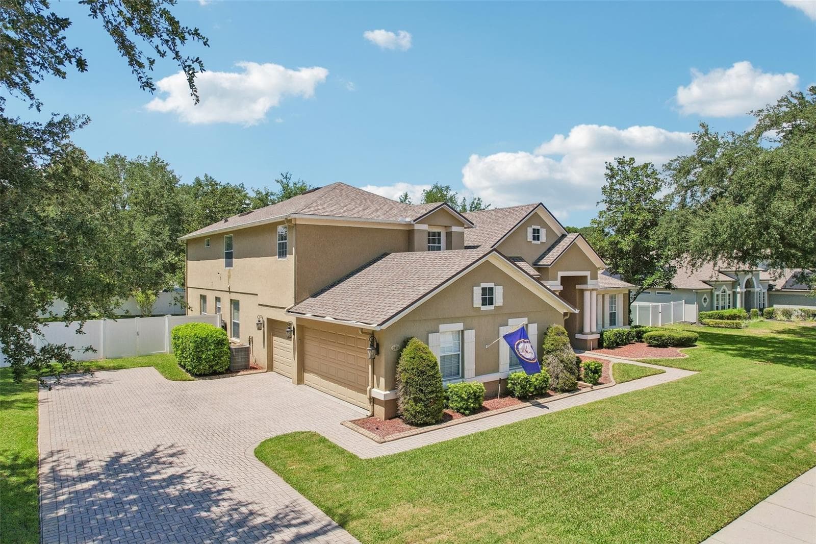 3-car side entry garage. - 2431 PONKAN SUMMIT DR, APOPKA