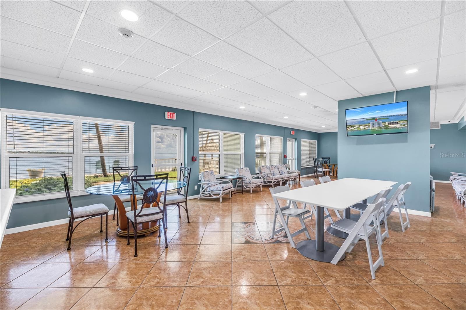 Community room - 7200 SUNSHINE SKYWAY LN S #8B, ST PETERSBURG