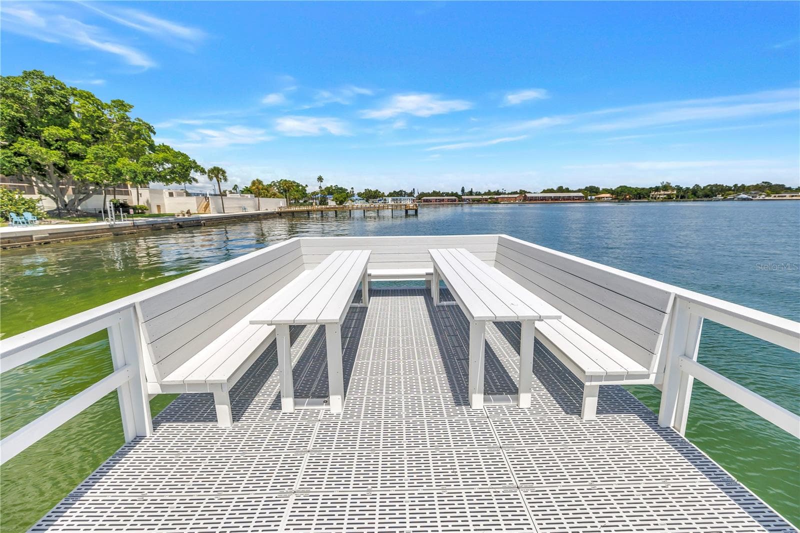 More space to relax on the water - 7200 SUNSHINE SKYWAY LN S #8B, ST PETERSBURG