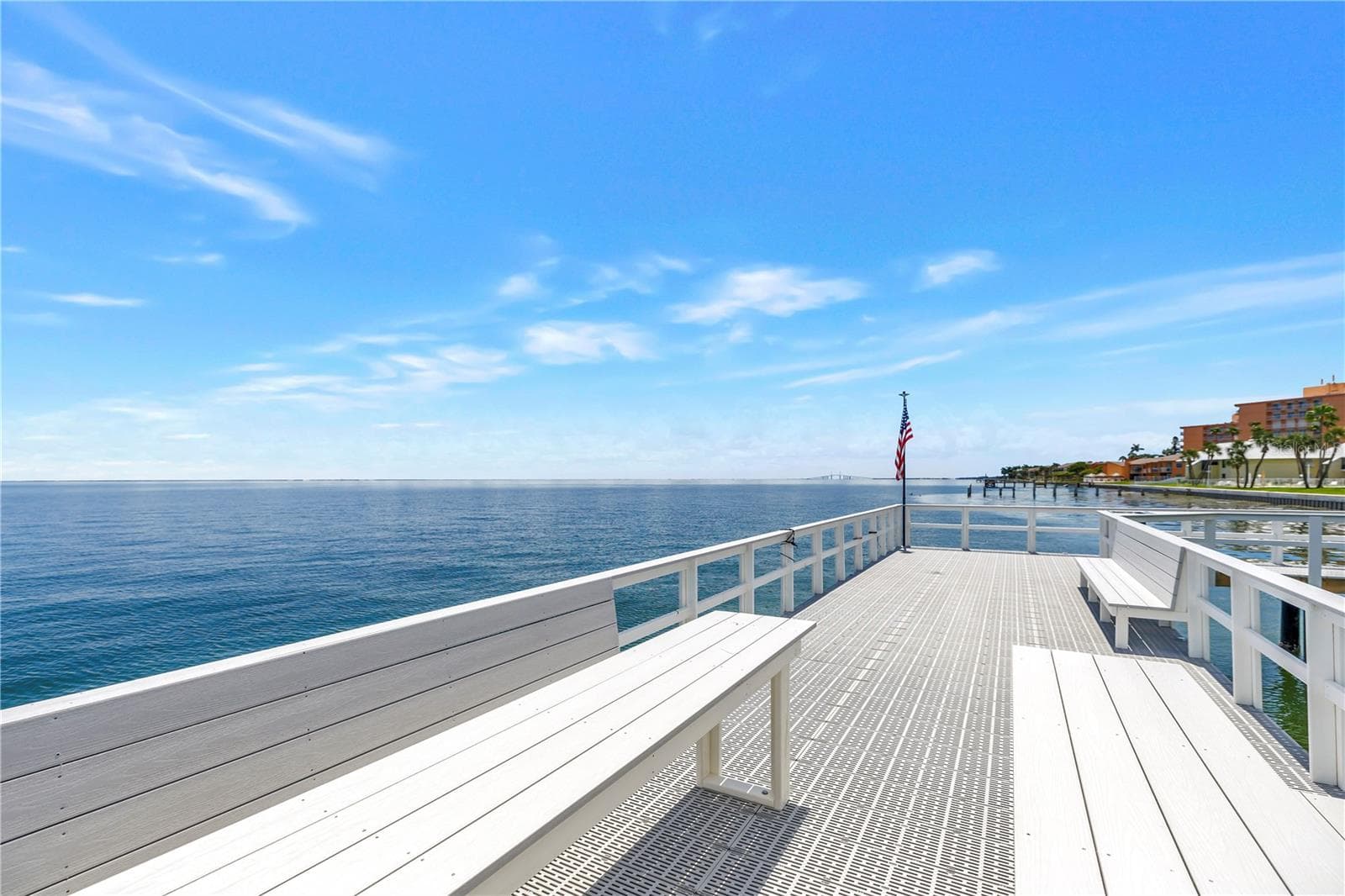 Fishing pier - 7200 SUNSHINE SKYWAY LN S #8B, ST PETERSBURG