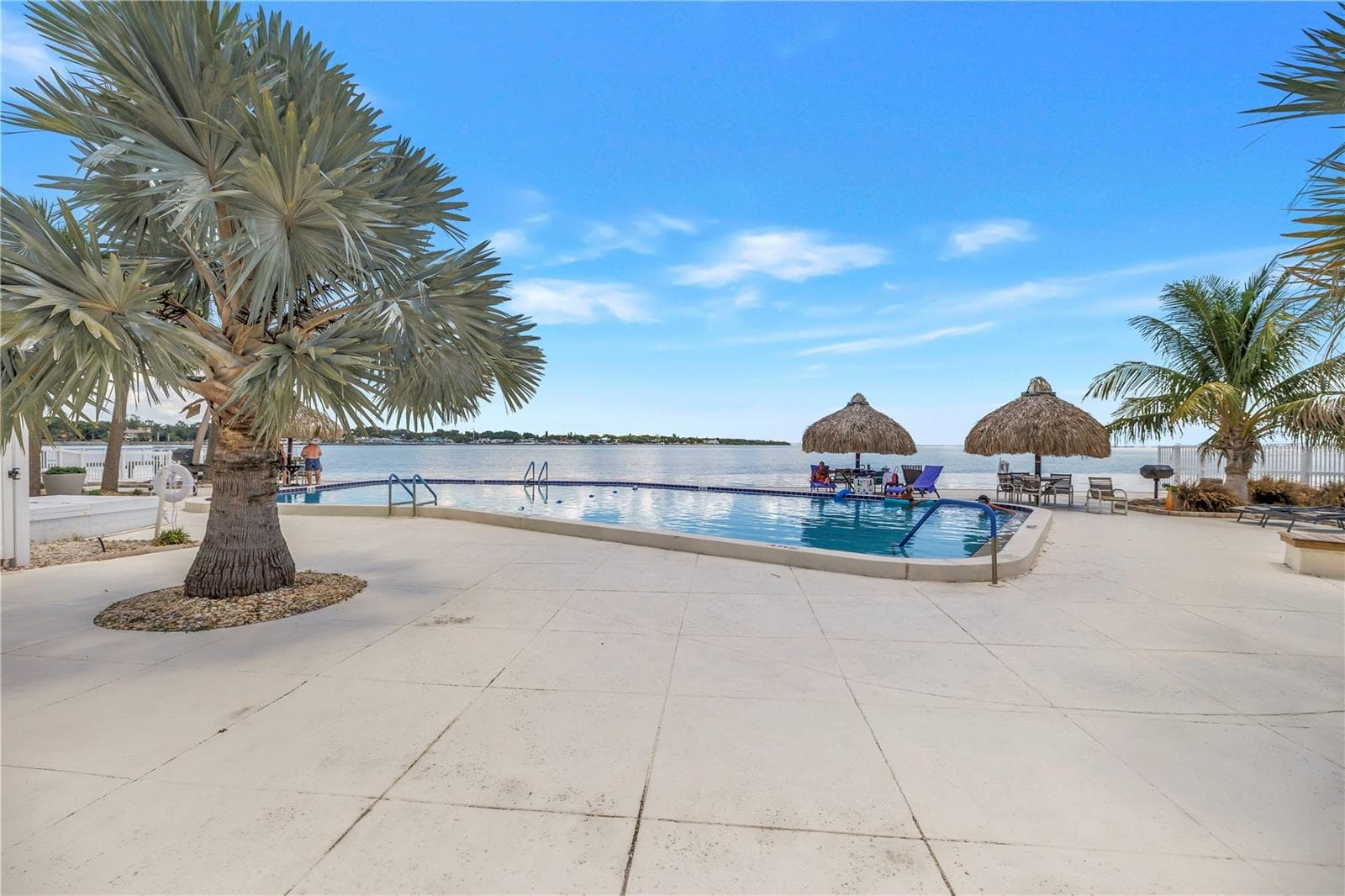 View from grill station - 7200 SUNSHINE SKYWAY LN S #8B, ST PETERSBURG