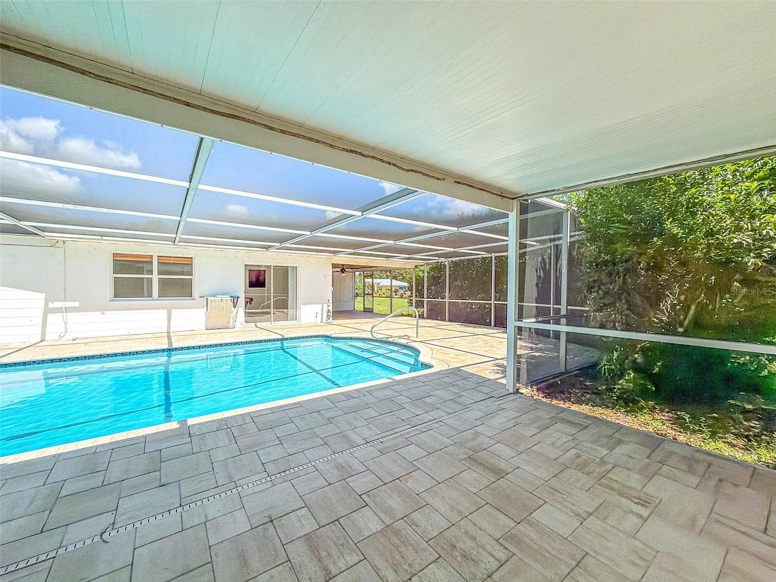 Single Family Residence at 1380 S LAKE ROY DR, WINTER HAVEN, photo 27 of 46