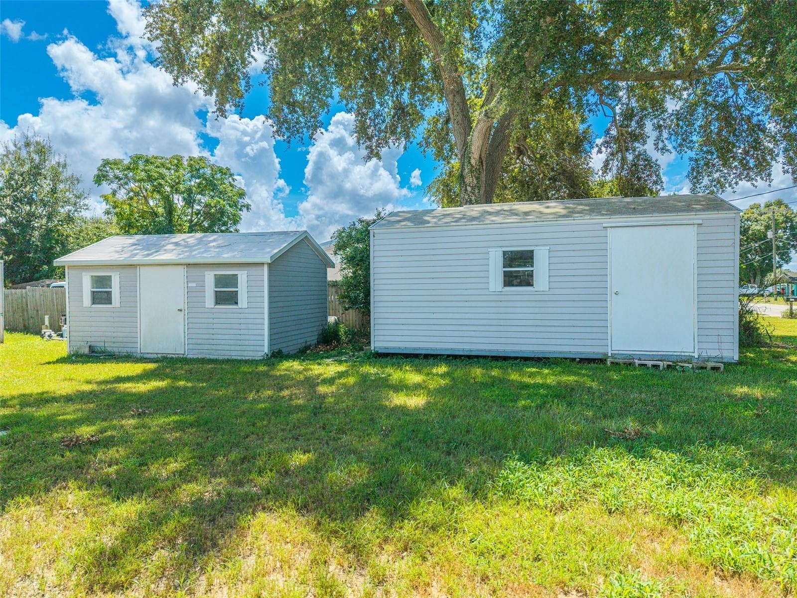 Single Family Residence at 1380 S LAKE ROY DR, WINTER HAVEN, photo 34 of 46