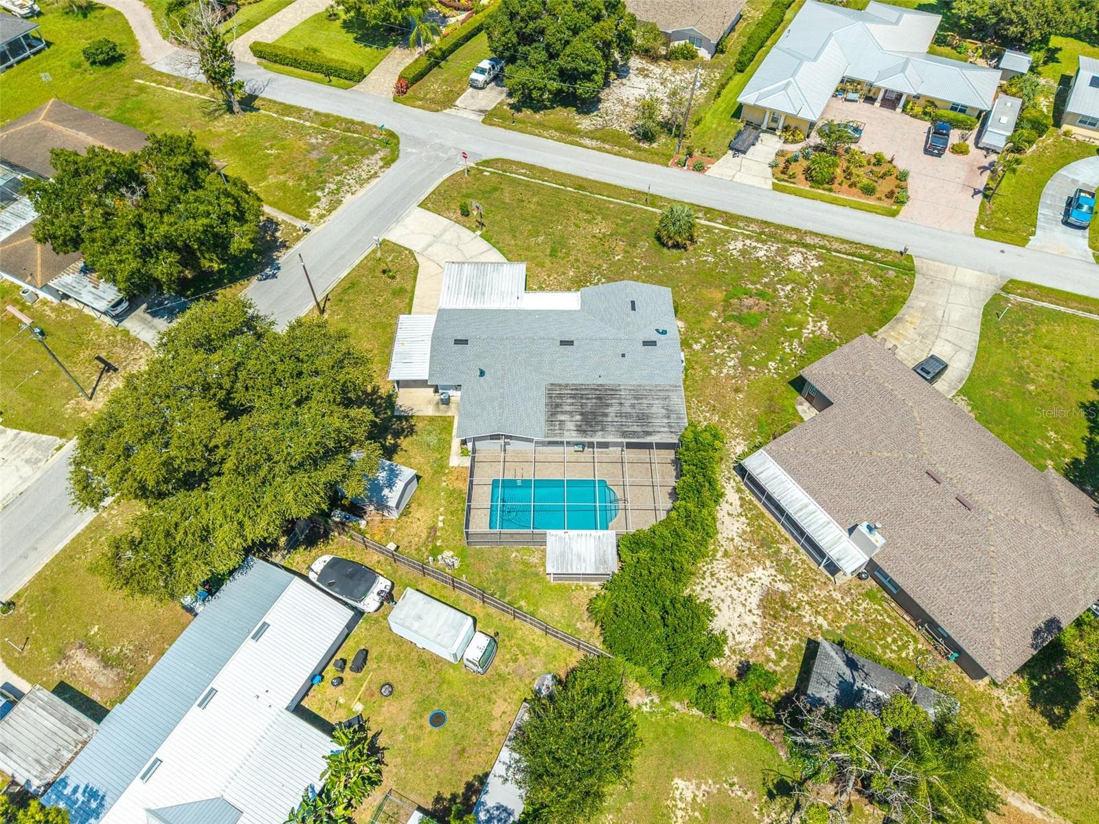 Single Family Residence at 1380 S LAKE ROY DR, WINTER HAVEN, photo 40 of 46