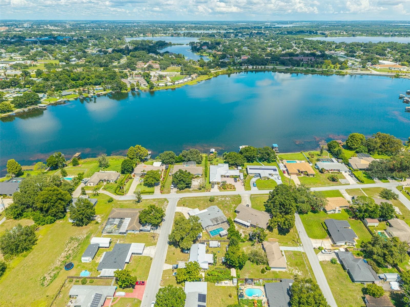 Single Family Residence at 1380 S LAKE ROY DR, WINTER HAVEN, photo 42 of 46