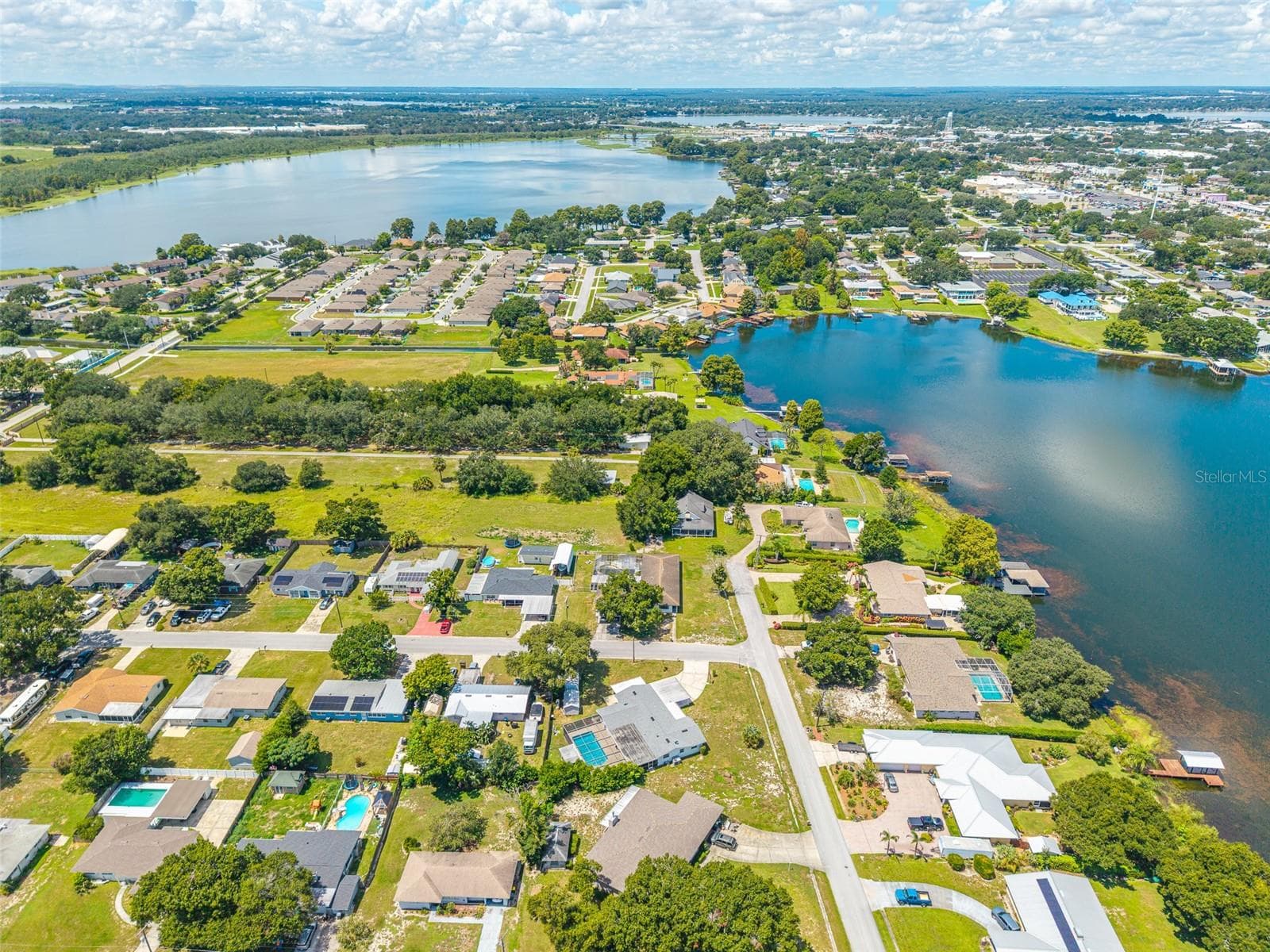 Single Family Residence at 1380 S LAKE ROY DR, WINTER HAVEN, photo 45 of 46