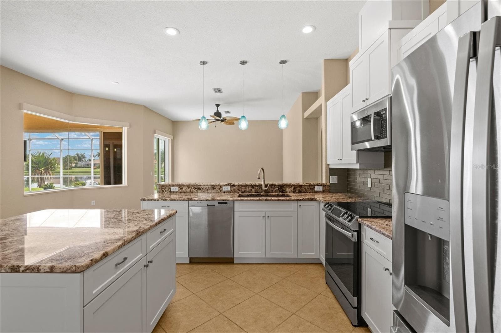 Single Family Residence at 203 LAKE VICTORIA CT, ENGLEWOOD, photo 21 of 79