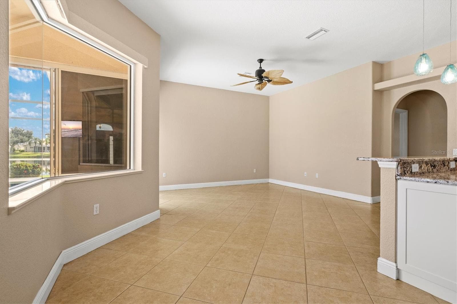 Single Family Residence at 203 LAKE VICTORIA CT, ENGLEWOOD, photo 26 of 79