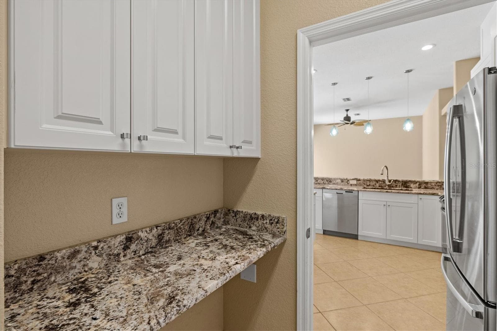 Single Family Residence at 203 LAKE VICTORIA CT, ENGLEWOOD, photo 47 of 79