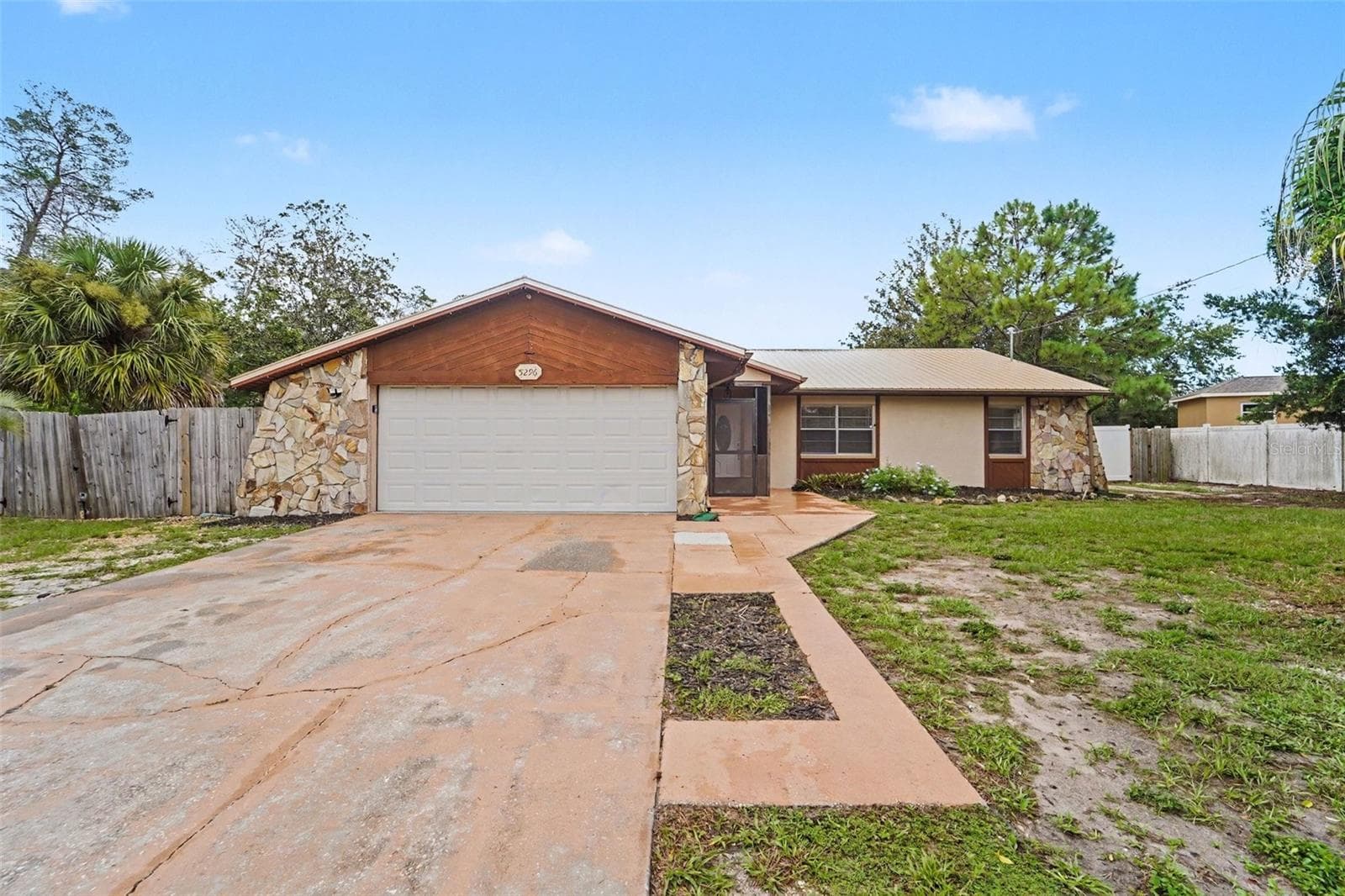 5296 FREEPORT DR