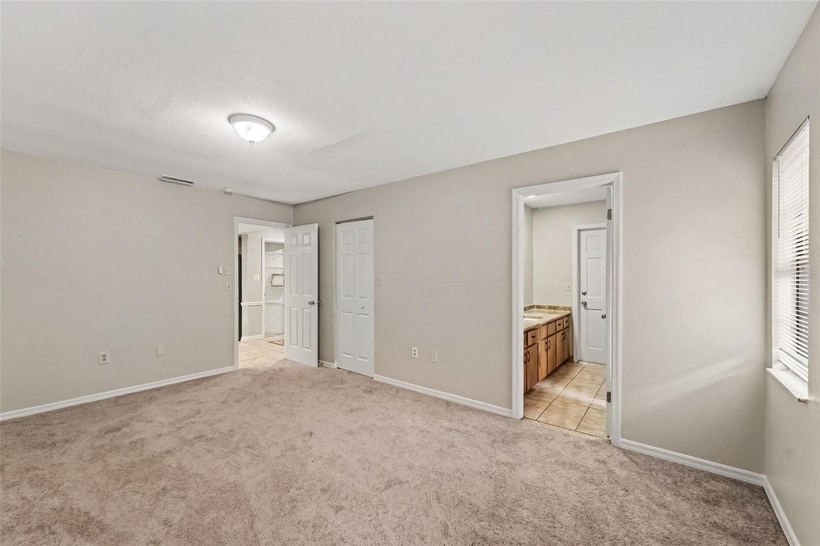 Single Family Residence at 5296 FREEPORT DR, SPRING HILL, photo 11 of 19