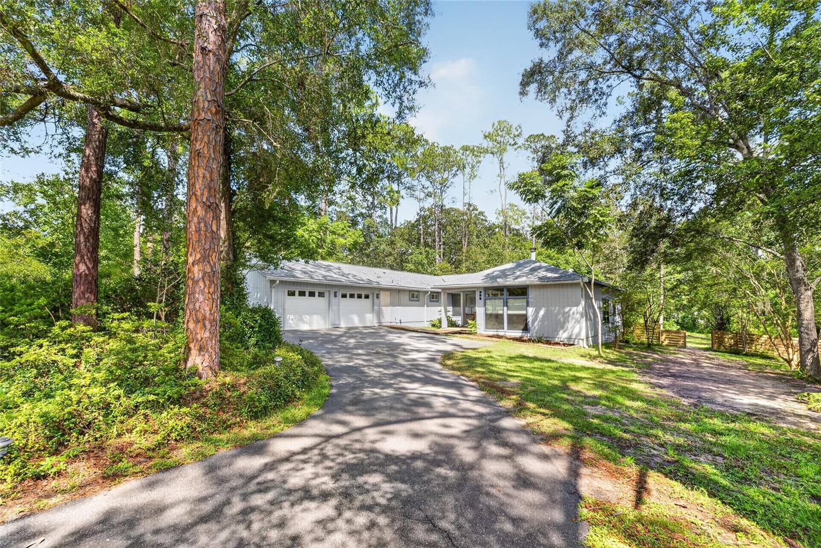 Single Family Residence at 325 NW 80TH BLVD, GAINESVILLE, photo 2 of 28