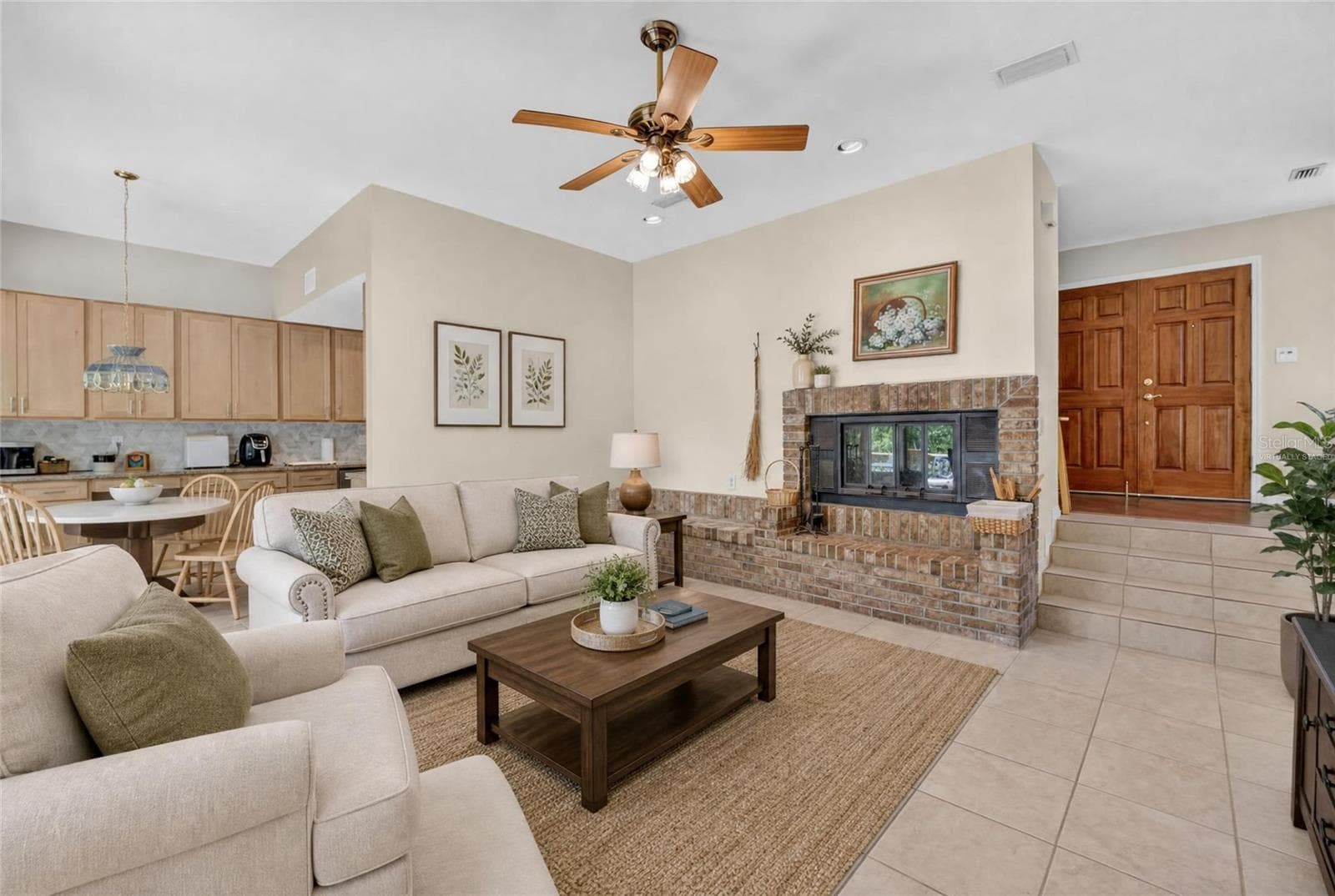 Virtually Staged - 325 NW 80TH BLVD, GAINESVILLE