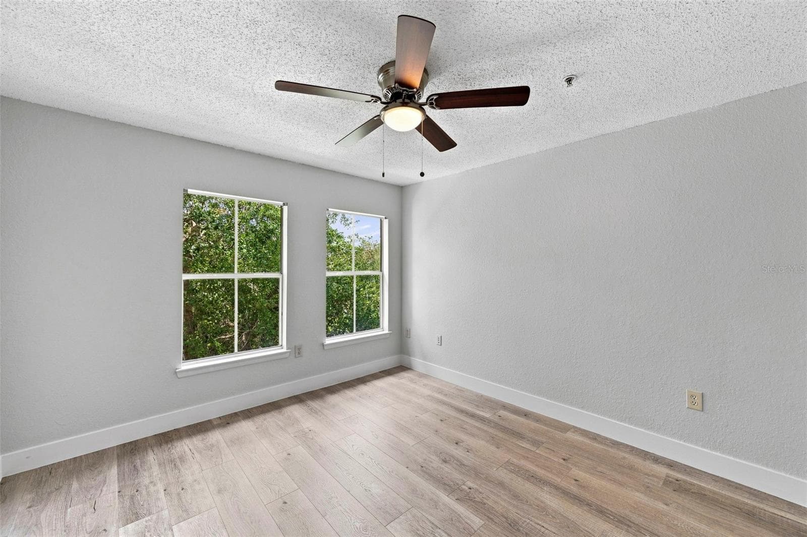 Bedroom 1 NEW ceiling fan - 18001 RICHMOND PLACE DR #136, TAMPA
