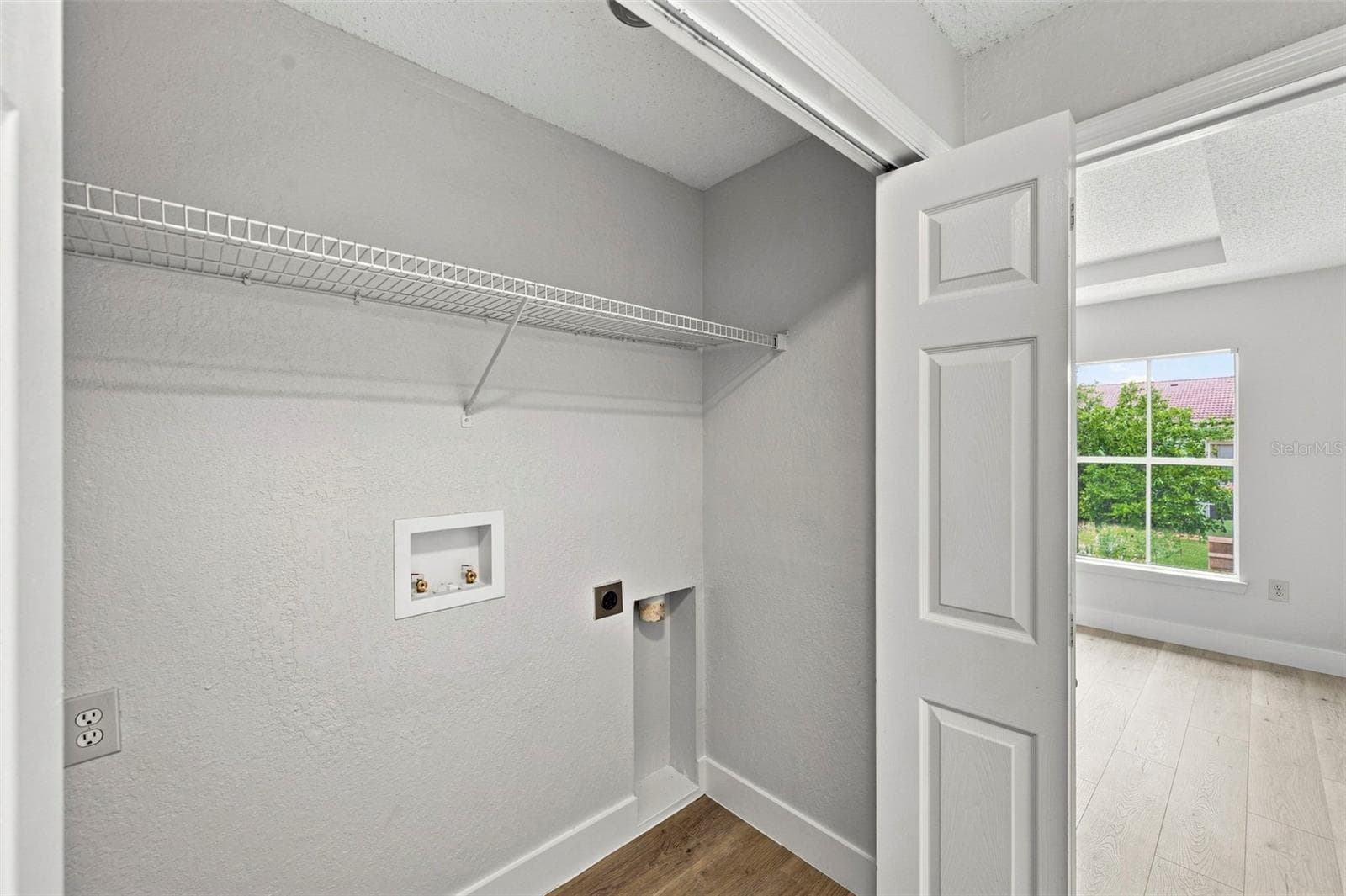 In Unit Laundry Closet - 18001 RICHMOND PLACE DR #136, TAMPA