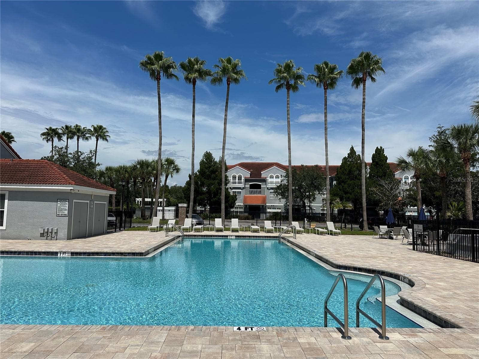 Swimming Pool - 18001 RICHMOND PLACE DR #136, TAMPA