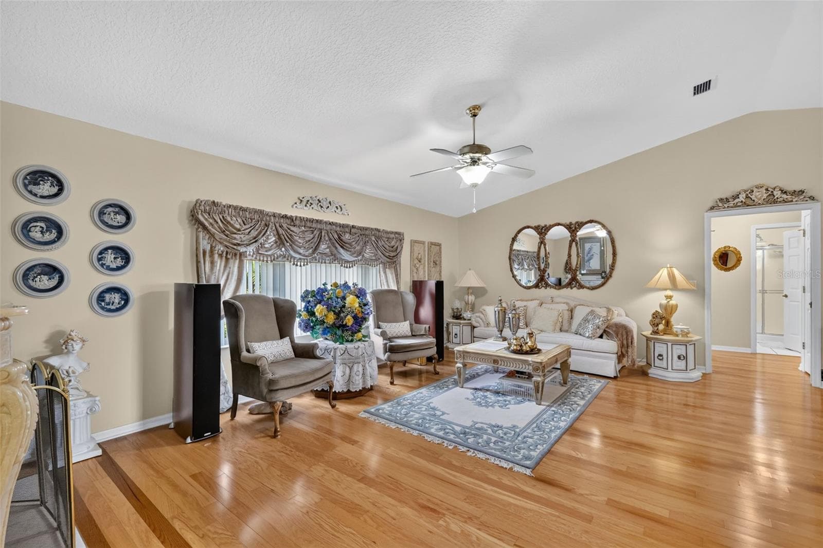 Single Family Residence at 21526 KING HENRY AVE, LEESBURG, photo 14 of 72
