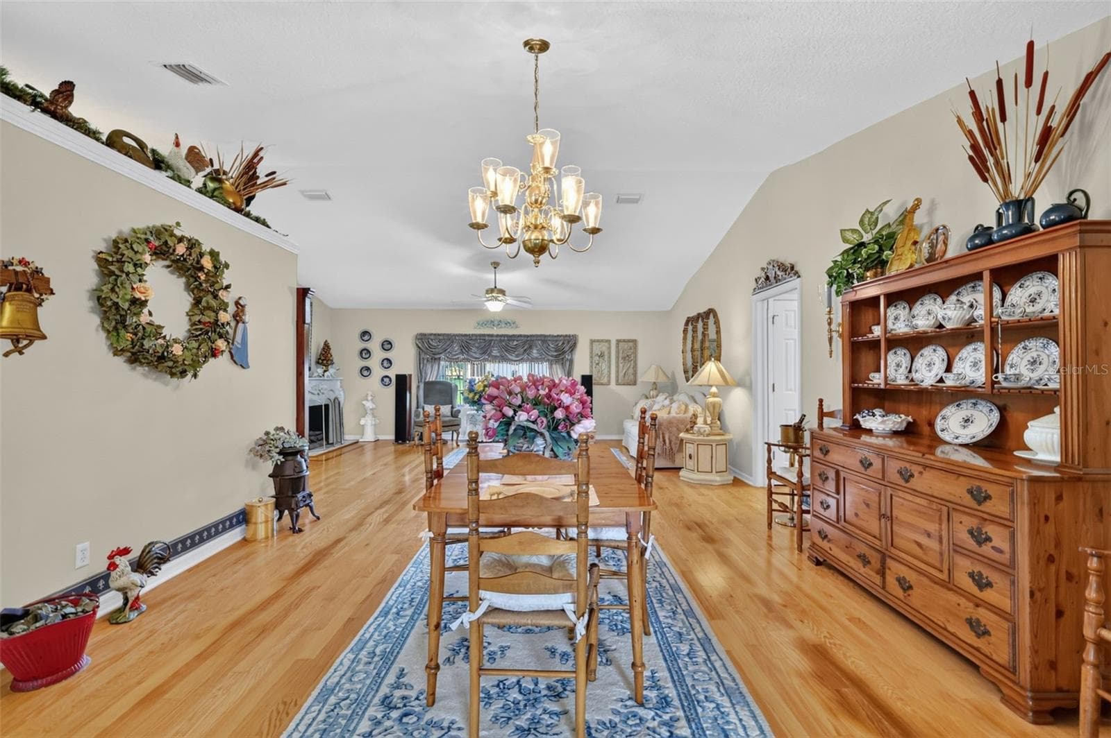 Single Family Residence at 21526 KING HENRY AVE, LEESBURG, photo 20 of 72