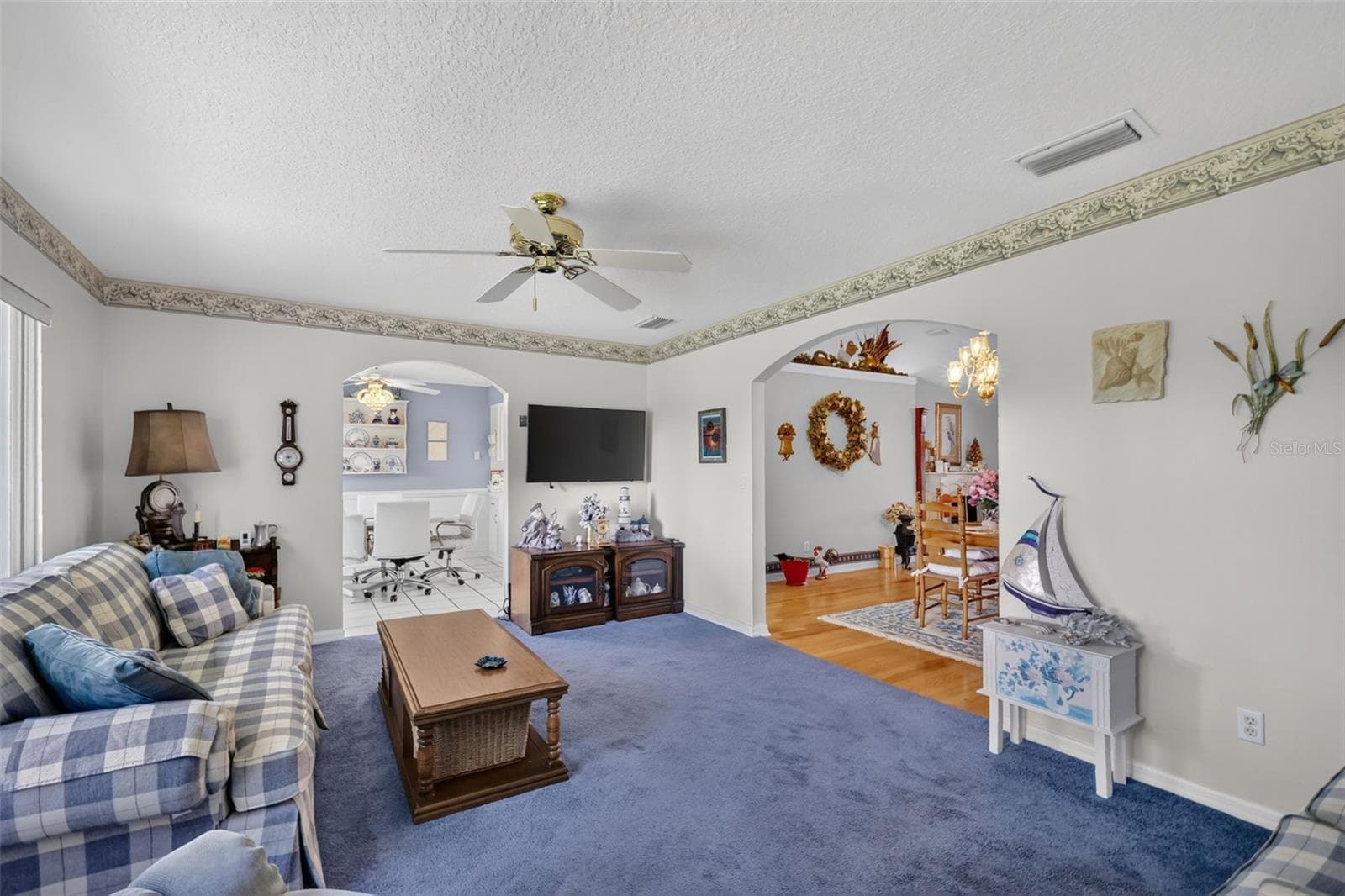 Single Family Residence at 21526 KING HENRY AVE, LEESBURG, photo 27 of 72