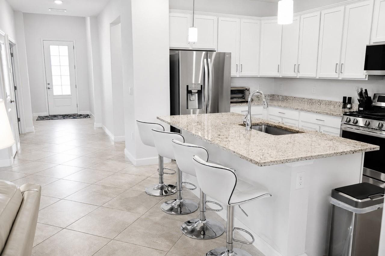 Single Family Residence at 5317 CORAL REEF WAY, BRADENTON, photo 8 of 67