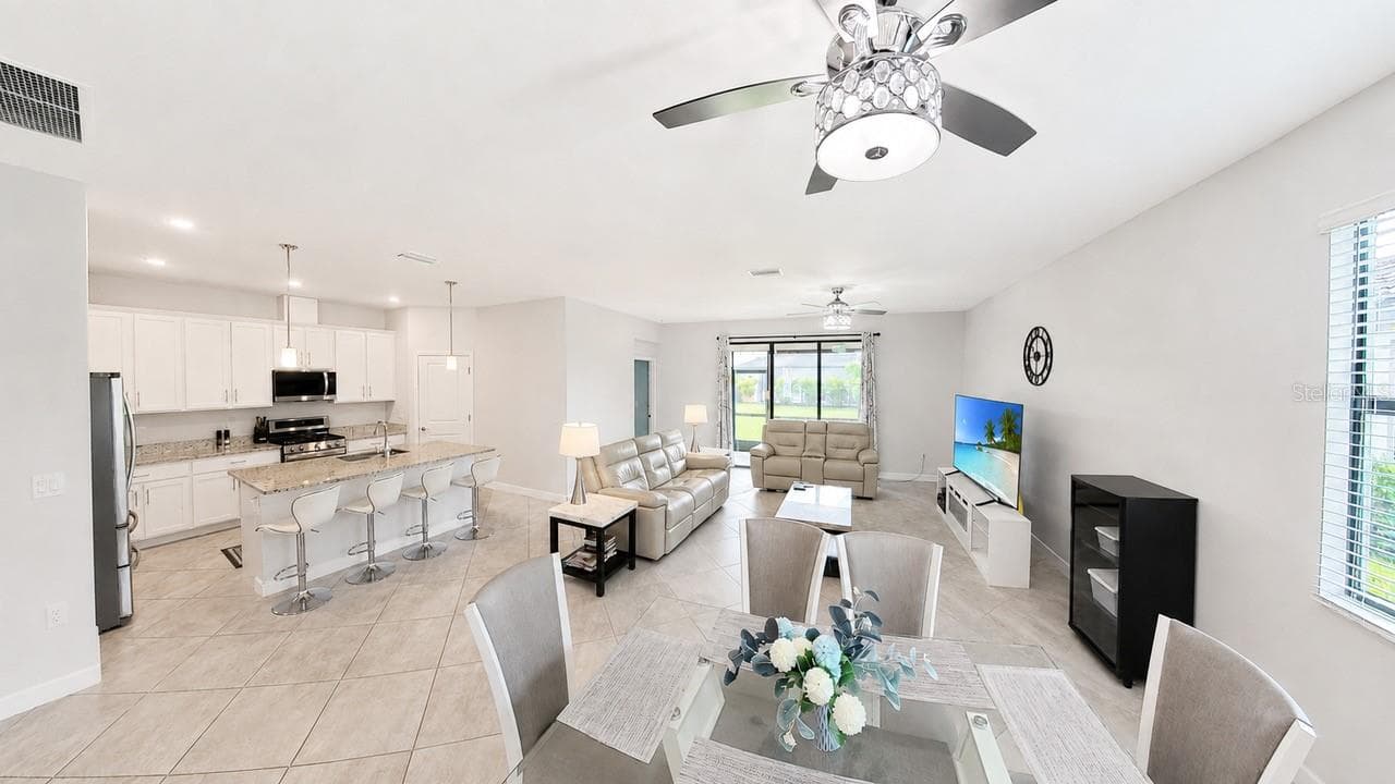 Single Family Residence at 5317 CORAL REEF WAY, BRADENTON, photo 9 of 67