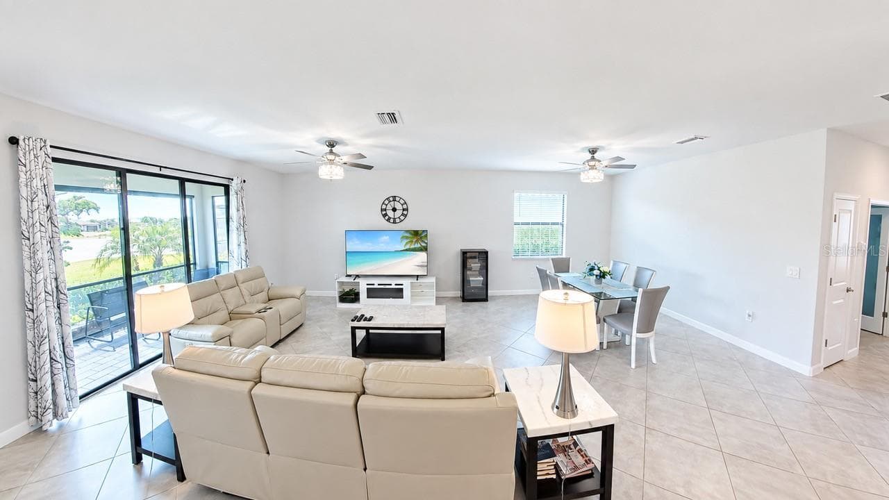 Single Family Residence at 5317 CORAL REEF WAY, BRADENTON, photo 14 of 67